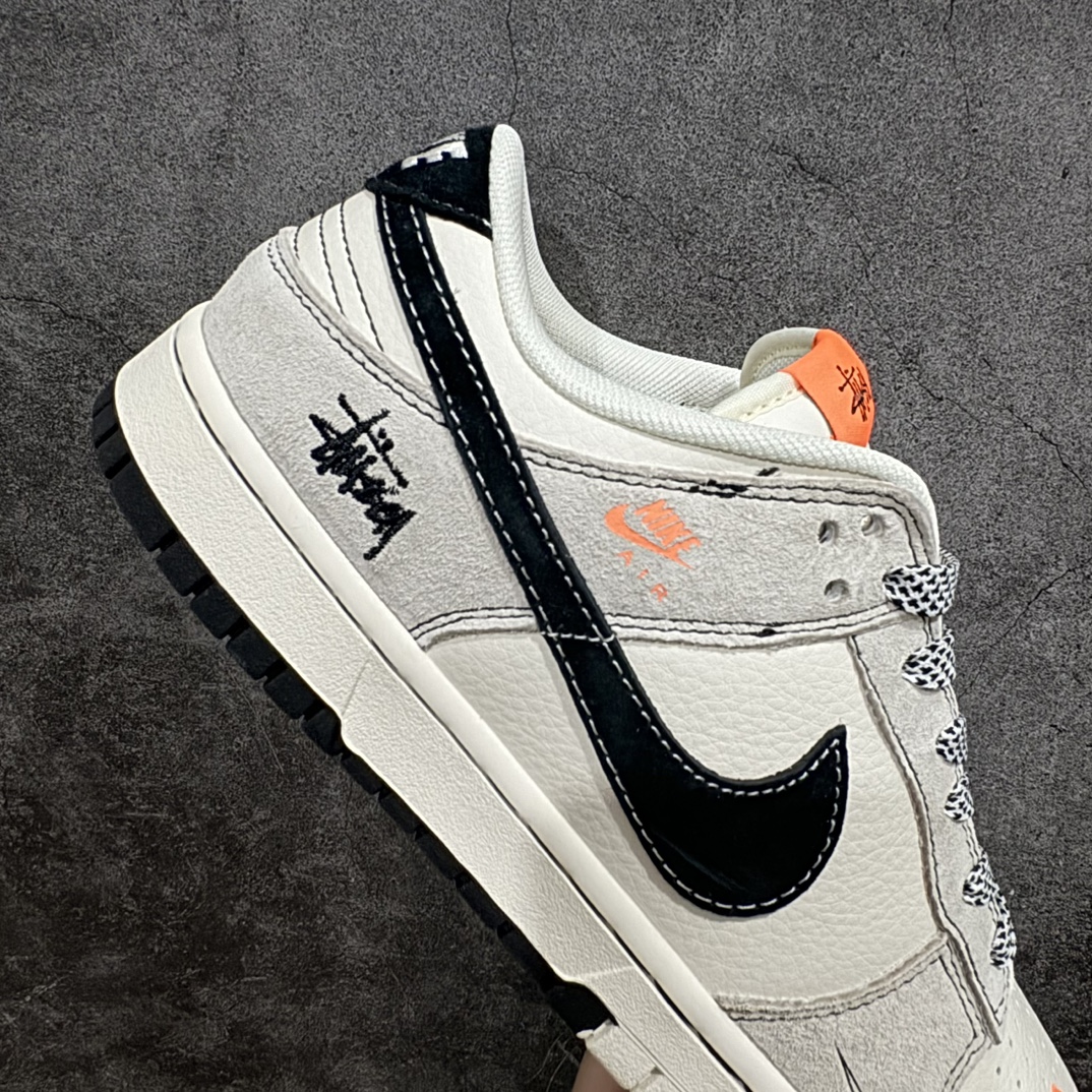 定制版 Nk SB Dunk Low 斯图西联名-贴布灰白黑勾 低帮休闲板鞋  MM1089-022