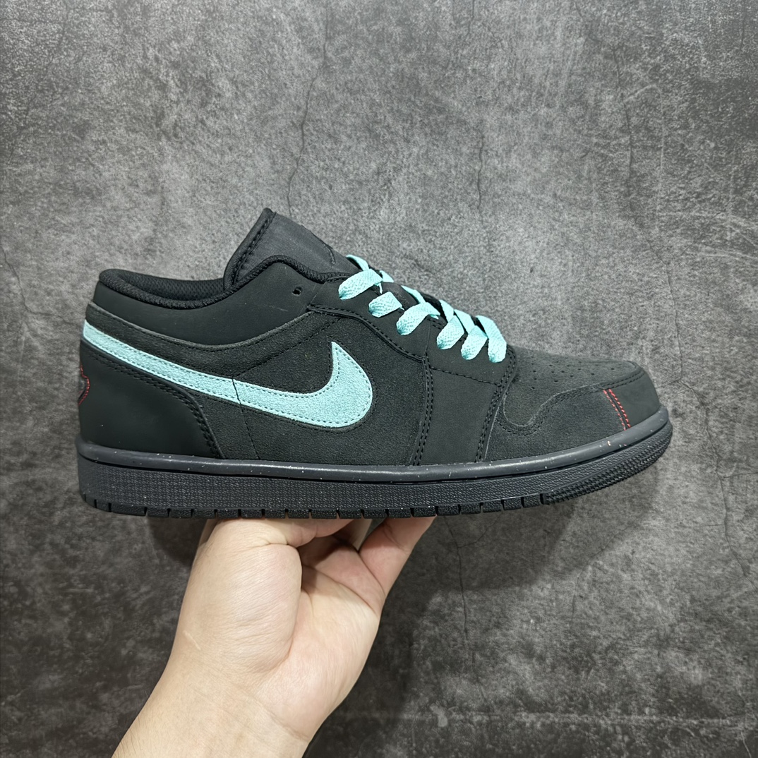 【K版】Air Jordan 1 Low SE Craft \”Dark Smoke Grey\” AJ1 乔1暗灰蓝勾 低帮文化休闲板鞋 FD8635-001rn市场第二梯队最强版 全部原鞋开发 原楦原纸板开发 全鞋电脑针车 原厂内置全掌气垫 原盒内在原标 唯一Zp原版鞋带绑法 免检产品 全新2022版型 全头层皮料 完美零毛边处理 原厂配置全掌气垫 价格定位良心 几十个配色陆续出货 SIZE：36 36.5 37.5 38 38.5 39 40 40.5 41 42 42.5 43 44 44.5 45 46 47.5 编码：LDS230250-鞋库