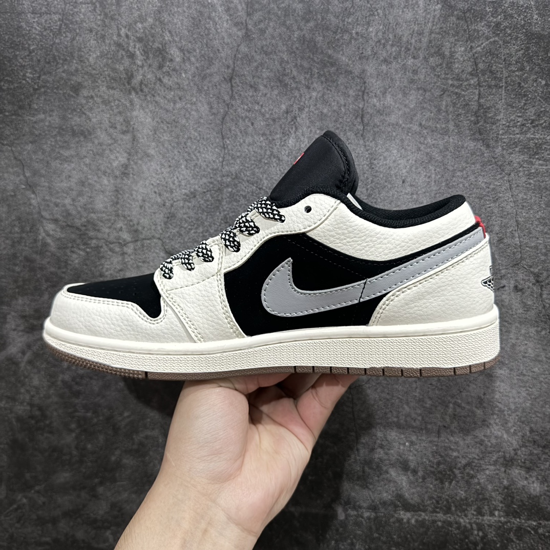 定制版 Air Jordan 1 Retro Low x Supreme 白黑小钩满天星  XX2401-001