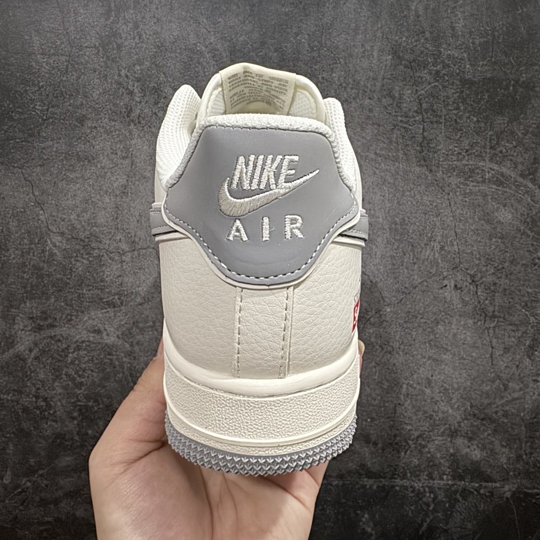 图片[4]-【公司级】海外限量发售NIke Air Force 1 \’07 Low “石头岛Supreme联名——米白星灰”空军一号 低帮 运动鞋 休闲鞋 折边针车 工艺难度大 原楦头原纸板 原装鞋盒 定制五金配件 内置全掌气垫 原厂鞋底货号：BB1616-303 Size：36 36.5 37.5 38 38.5 39 40 40.5 41 42 42.5 43 44 44.5 45 编码：HXS310320-鞋库