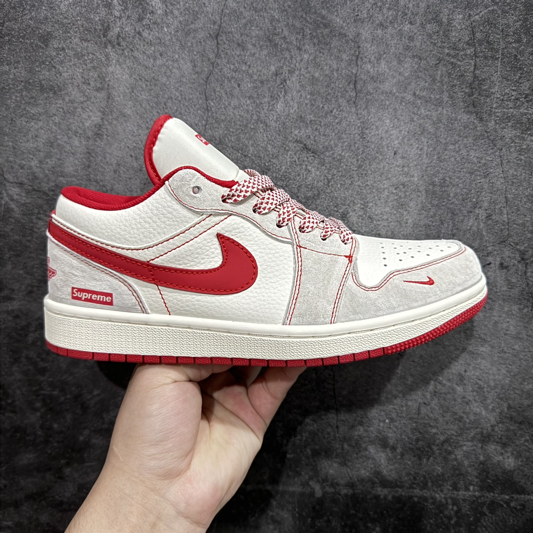 【定制版】Air Jordan 1 Retro Low x Supreme 米红小钩满天星n官方同步新色 原装级产物n拒绝公底 立体鞋型 细节完美 高清洁度购置公司同步原材料 货号：XX2409 009n码数：36 36.5 37.5 38 38.5 39 40 40.5 41 42 42.5 43 44 44.5 45 编码：CC280300-鞋库