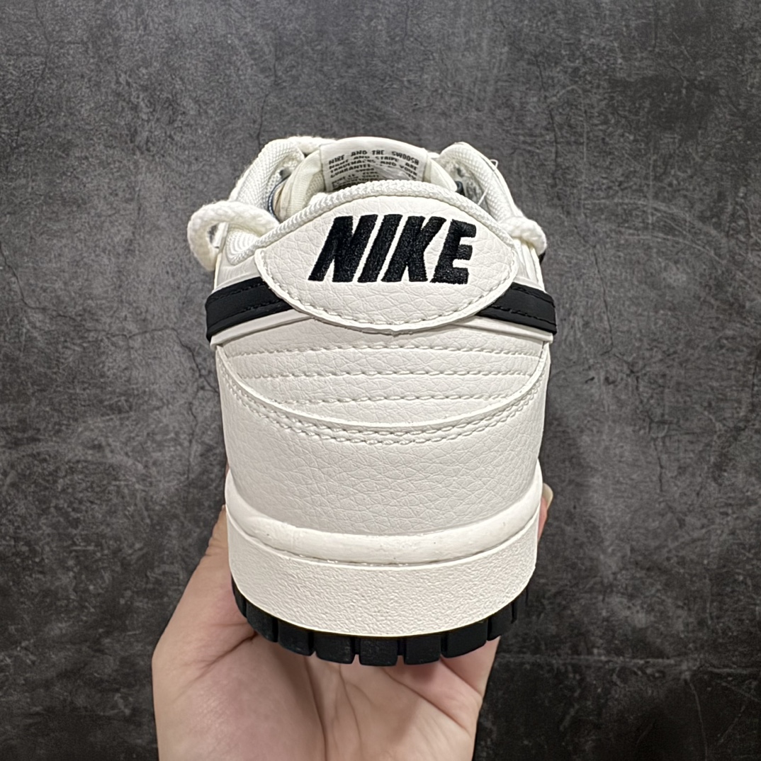 图片[4]-【定制版】Stussy x Nike Dunk Low 绑带米白黑勾n此款主张打破传统的工业化流水线设计限制，以Made by ideas的超级创意为理念，集结众多潮流设计师，结合时下最ing潮流风尚，为潮流爱好者打造彰品自我的专属潮品。同时尊重每个年轻人对于潮流的理解与选择，主张“让每个年轻人塑造自己的潮流”。 货号：SJ2068-297 Size：36 36.5 37.5 38 38.5 39 40 40.5 41 42 42.5 43 44 44.5 45 编码：HXS340360-鞋库