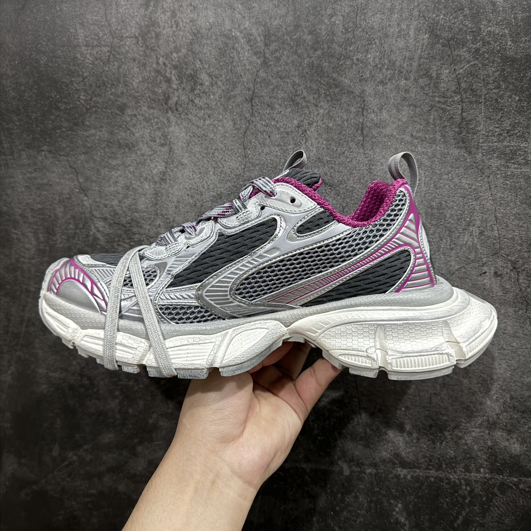 图片[2]-【OK纯原】BALENCIAGA 3XL Sneakers 巴黎世家十代网布系带低帮走秀复古老爹鞋全套原纸板楦头开发 最原汁原味的灵魂版型 全鞋荧光划线卡点 胶水把控整洁度追求极致完美 每一双都是工艺品 多重QC质检 超越公司货的品控标准 实实在在的免检产品 原盒原配 正确字体电绣 粗细、位置、大小正确 侧边TPU 透气孔匹配意产原版 正确分离大底 TPU软底 原版一致大底LOGO 立体感十足 原厂皮料水洗做旧 采购原厂网纱 不含皮革 网布材料和聚氨酯 磨损效果 鞋头边缘和后帮 Balenciaga 徽标 鞋面和后跟凸印尺码 鞋舌 3XL 橡胶品牌标识和反光细节 鞋帮拉袢和鞋舌拉祥 配反光细节 备用鞋带在鞋履前侧 可在穿着前取下 便于不同造型搭配 正常尺码  尺码：35 36 37 38 39 40 41 42 43 44 45 46 编码：DF400430-鞋库