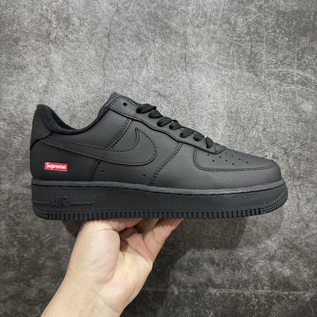 【公司级】Nike Air Force 1 Low 黑魂Supreme联名 原楦头原纸板 打造纯正空军版型 专注外贸渠道 全掌内置蜂窝气垫  原盒配件 原厂中底钢印、拉帮完美  货号：CU9225-001 Size：36 36.5 37.5 38 38.5 39 40 40.5 41 42 42.5 43 44 45 编码：CC230240-鞋库