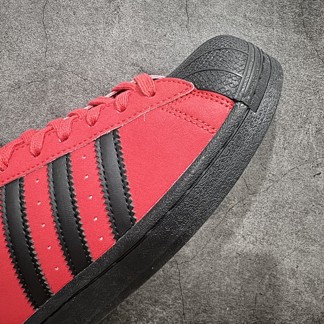 图片[6]-【公司级】阿迪达斯/三叶草Adidas Originals Superstar 82\”Red Black\”经典贝壳头系列低帮百搭休闲运动板鞋“皮革红黑”IG9271n男女鞋真标半码制n升级原楦原纸版开发n采用硬质粒面牛剖革鞋面材质n2020改良全包围鞋垫 正确2020版鞋底模具及扇贝头盖片 尺码：35 36 36⅔ 37⅓ 38 38⅔ 39⅓ 40 40⅔ 41⅓ 42 42⅔ 43⅓ 44 45 编码：XN190210-鞋库