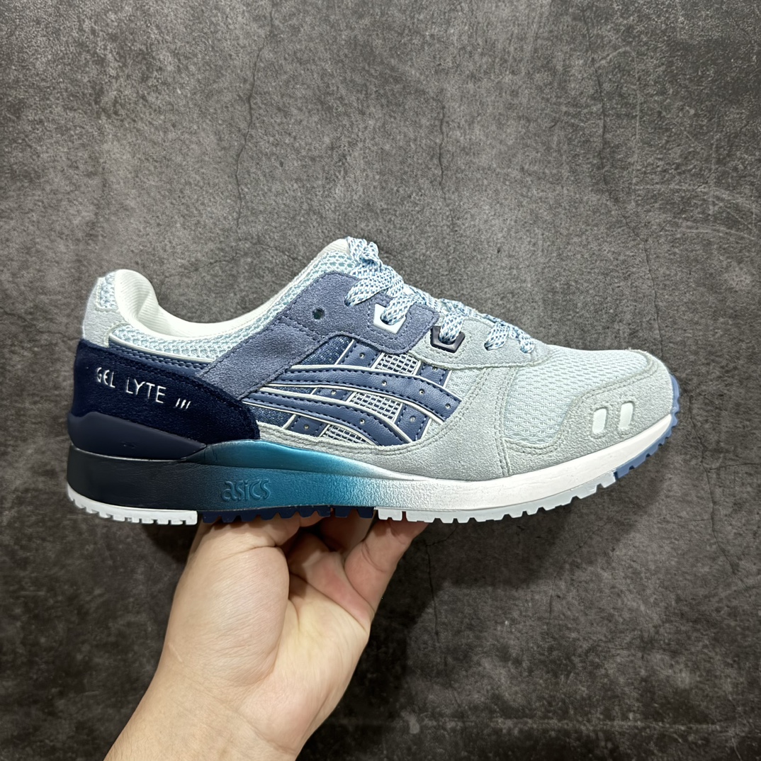 【公司级】Asics Gel-Lyte 3  反毛皮织物休闲跑步鞋GEL-LYTET™III OG运动鞋再次以其90年代初期的原始形状和结构出现n轮廓由三井茂之(Shigeyuki Mitsui)于1990年设计 结合了裂舌应用其最初灵感来自GEL-LD RACER™鞋n鞋在脚跟处采用其标志性的GEL™技术缓冲装置n可提高减震效果并提供持久的舒适感n 尺码: 36 36.5 37.5 38 38.5 39 40 40.5 41 42 42.5 43 44 44.5 45  编码：HCAM270280-鞋库