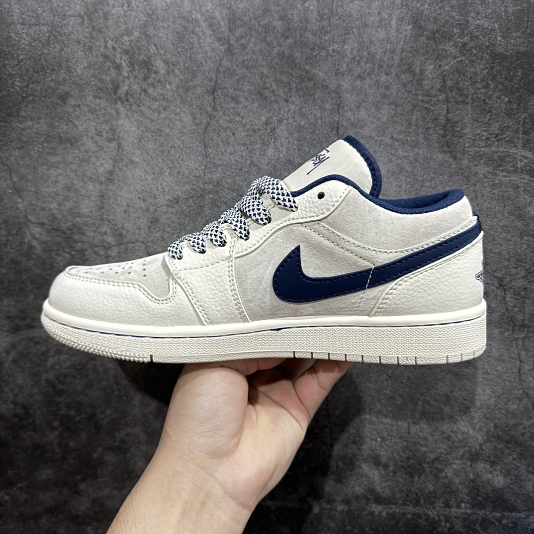 图片[2]-【定制版】Air Jordan 1 Retro Low x Stussy 米蓝小钩满天星n官方同步新色 原装级产物n拒绝公底 立体鞋型 细节完美 高清洁度购置公司同步原材料 原汁原味 忠于原版 货号：XX2402 002n码数：36 36.5 37.5 38 38.5 39 40 40.5 41 42 42.5 43 44 44.5 45 编码：CC280300-鞋库