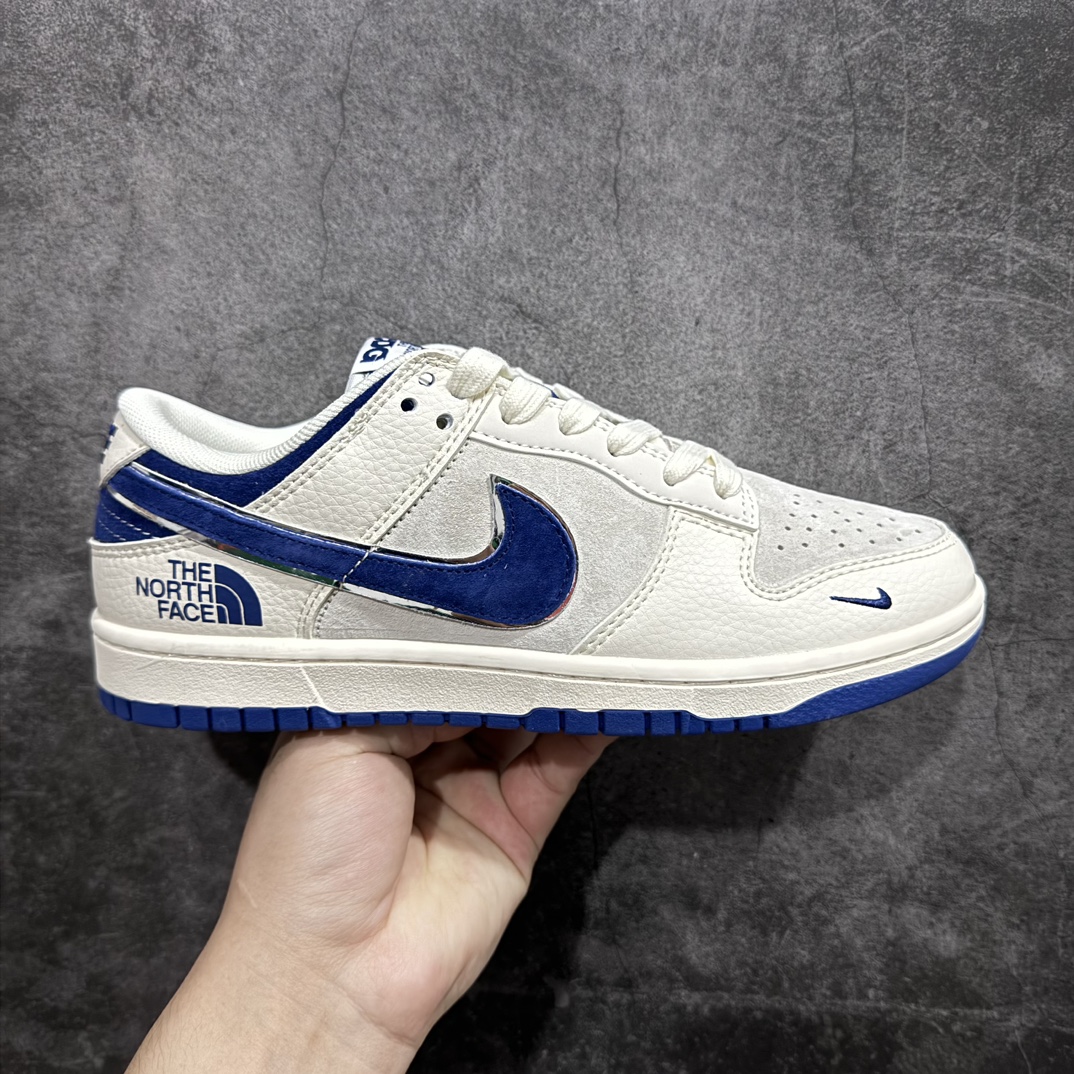 【定制版】Nk SB Dunk Low 北面联名款 Dunk系列复古低帮休闲百搭板鞋 DQ1098-512 定制鞋盒 大厂纯原品质出货 超高清洁度 皮料切割干净无任何毛边 细节完美 r 尺码：36 36.5 37.5 38 38.5 39 40 40.5 41 42 42.5 43 44 44.5 45  编码：DQ1098-512-鞋库