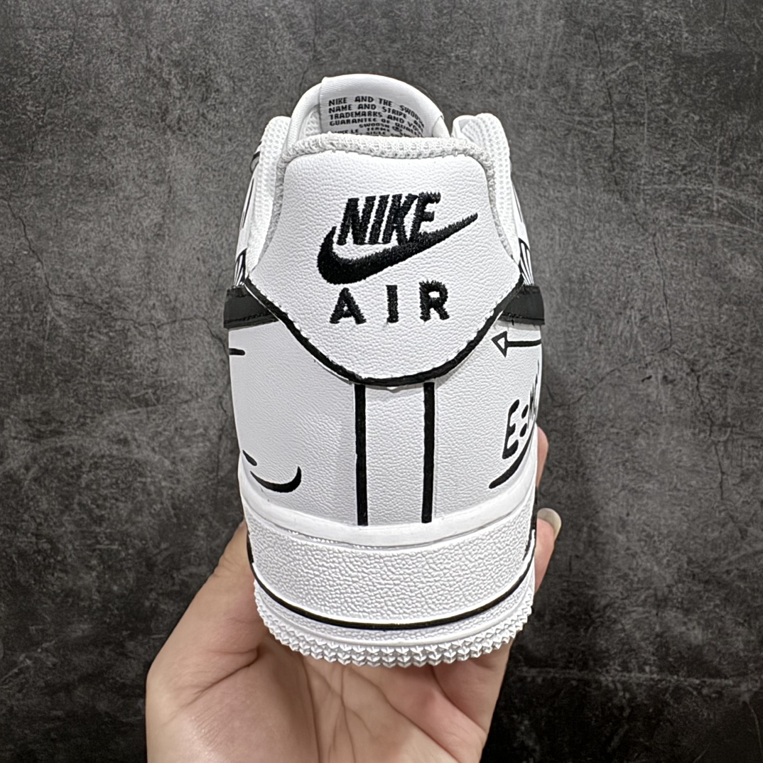 图片[4]-【公司级】Nike Air Force 1 Low 07 毕业季主题定制 文理公式 校园涂鸦 黑白n原楦头原纸板 打造纯正低帮空军版型 专注外贸渠道 全掌内置蜂窝气垫原盒配件 原厂中底钢印、拉帮完美官方货号：CT7724 111 Size：36 36.5 37.5 38 38.5 39 40 40.5 41 42 42.5 43 44 44.5 45 编码：HXS310320-鞋库