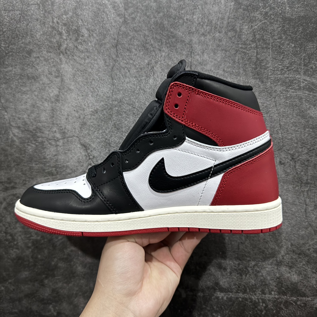 图片[2]-【OG纯原版】Air Jordan 1 High AJ1乔1高帮文化篮球鞋 DZ5485-106n大厂品质 第一梯队 带女码版本n全鞋电脑针车 精确间距匹配国内顶级头层皮料订染 用料绝不含糊飞翼3D高频深度立体 全方位比对原鞋n皮料全程玻璃冲刀 冲裁 清洁度完美工艺方面漏斗收腰 底线拉帮 LOGO立体 小到针眼排布 载片对称 冲孔效果 鞋标规范 鞋垫背胶等等 Size：36-47.5 编码：O450470-鞋库