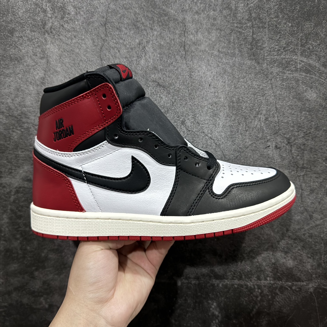 【OG纯原版】Air Jordan 1 High AJ1乔1高帮文化篮球鞋 DZ5485-106n大厂品质 第一梯队 带女码版本n全鞋电脑针车 精确间距匹配国内顶级头层皮料订染 用料绝不含糊飞翼3D高频深度立体 全方位比对原鞋n皮料全程玻璃冲刀 冲裁 清洁度完美工艺方面漏斗收腰 底线拉帮 LOGO立体 小到针眼排布 载片对称 冲孔效果 鞋标规范 鞋垫背胶等等 Size：36-47.5 编码：O450470-鞋库