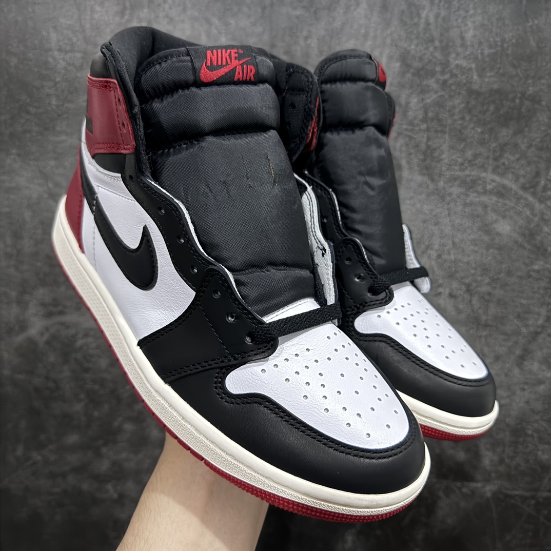 【OG纯原版】Air Jordan 1 High AJ1乔1高帮文化篮球鞋 DZ5485-106n大厂品质 第一梯队 带女码版本n全鞋电脑针车 精确间距匹配国内顶级头层皮料订染 用料绝不含糊飞翼3D高频深度立体 全方位比对原鞋n皮料全程玻璃冲刀 冲裁 清洁度完美工艺方面漏斗收腰 底线拉帮 LOGO立体 小到针眼排布 载片对称 冲孔效果 鞋标规范 鞋垫背胶等等 Size：36-47.5 编码：O450470-鞋库