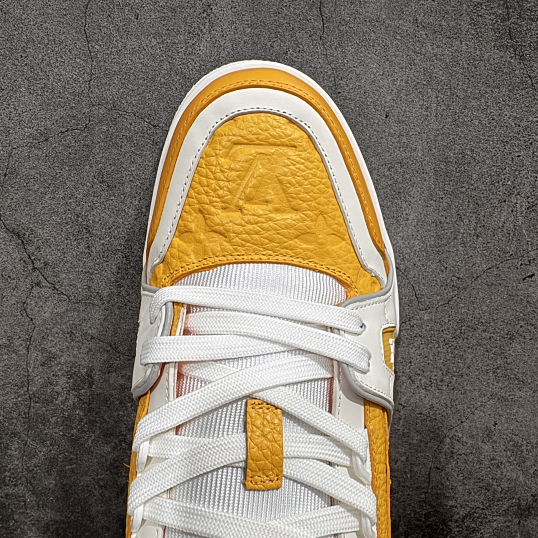 图片[5]-【广东原装版本】Louis Vuitton Trainer Sneaker Low运动板鞋全新色系大厂出品 广东原产n厚实抽屉礼品鞋盒及包装说明书防尘布袋物件n采用荔枝纹头层皮组合粒面头层皮鞋面材质n嵌入超软脚感EVA物料鞋垫n后跟耐弯折滴塑支撑片 外置TPR光泽组合隔色鞋底❗ 尺码： 38 39 40 41 42 43 44 45  编码：TL500520-鞋库