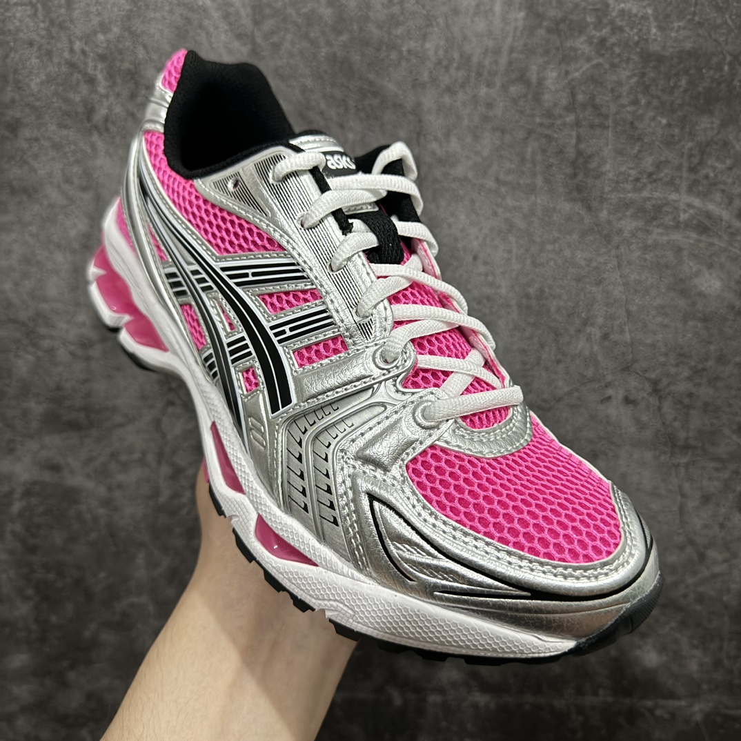 图片[3]-【总裁版】 ASICS GEL-KAYANO 14 亚瑟士系列轻量缓震休闲运动跑步鞋nn市场天花板品质鞋型细节秒杀市场流通版本n知名大厂出品 原版开发 细节完美把控n独家私模五层组合大底原厂定制缓震硅胶加持 原盒原配 官方四联吊牌n一比一同步原鞋工艺和用料n后跟一样采用了GEL缓震胶整体系列设计非常的科技感！n锻炼跑步的同时让你一样时尚百搭！n设计师 Hidenori Yamashita 以「Flash」一词为灵感，创造出未来感金属色鞋面，改造升级内在性能，由内而外全面革新，为 GEL-KAYANO 家族传承及经典跑鞋文化的延续，创下里程碑式作品。ASICS GEL – KAYANO 14 跑鞋重新诠释了复古的跑步形状，并以其 2000 年代后期的美学理念重新铺装，银色与蓝色的鞋面极为高档.网面铺陈与鞋面、鞋头多处细节位增添了透气性。ASICS GEL – KAYANO 14的鞋后跟部中底上以及多密度耐磨鞋底增加了 GEL 缓震胶，提供高抗冲击性、缓冲性、可保护脚部免受地面冲击的影响，穿着舒适性十足「入手同款」 尺码：36 37 37.5 38 39 39.5 40.5 41.5 42 42.5 43.5 44 45 46 编码：NM310330-鞋库