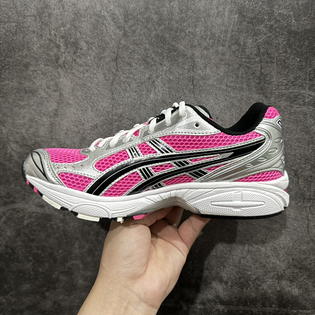 图片[2]-【总裁版】 ASICS GEL-KAYANO 14 亚瑟士系列轻量缓震休闲运动跑步鞋nn市场天花板品质鞋型细节秒杀市场流通版本n知名大厂出品 原版开发 细节完美把控n独家私模五层组合大底原厂定制缓震硅胶加持 原盒原配 官方四联吊牌n一比一同步原鞋工艺和用料n后跟一样采用了GEL缓震胶整体系列设计非常的科技感！n锻炼跑步的同时让你一样时尚百搭！n设计师 Hidenori Yamashita 以「Flash」一词为灵感，创造出未来感金属色鞋面，改造升级内在性能，由内而外全面革新，为 GEL-KAYANO 家族传承及经典跑鞋文化的延续，创下里程碑式作品。ASICS GEL – KAYANO 14 跑鞋重新诠释了复古的跑步形状，并以其 2000 年代后期的美学理念重新铺装，银色与蓝色的鞋面极为高档.网面铺陈与鞋面、鞋头多处细节位增添了透气性。ASICS GEL – KAYANO 14的鞋后跟部中底上以及多密度耐磨鞋底增加了 GEL 缓震胶，提供高抗冲击性、缓冲性、可保护脚部免受地面冲击的影响，穿着舒适性十足「入手同款」 尺码：36 37 37.5 38 39 39.5 40.5 41.5 42 42.5 43.5 44 45 46 编码：NM310330-鞋库