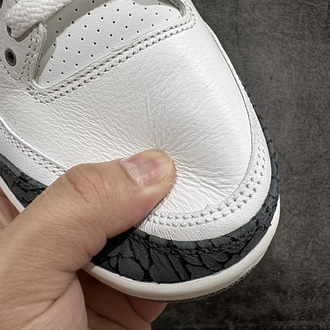 图片[6]-【JS纯原】Air Jordan AJ3 Retro 白灰 CT8532-106n圈内最强三代系列 匠心打造 开发时长超过半年 目前可过各类鉴定或无法鉴定 裸鞋随便操作 全套原纸板楦头开发 原厂大底磨具加持立体防滑纹理 原装可视Air Sole气垫 原汁原味最完美的三代版型 唯一正确鞋头趴度弧度高度鞋身腰线 原厂TPU彩虹扎染后跟饰片 正确内里反口里网布 皮料菱角分明不变形无多余毛边 广东原厂zp同批次手工大底描漆拉丝 市场唯一原厂鞋扣模具 原厂织唛标 原厂飞人电绣工艺 尾指中部跳三针 独家绑鞋带手法 印刷中底布 四线拉帮 米色美纹纸贴合固定 进口港宝加持 后跟自然饱满 全鞋荧光划线卡点 追求极致完美 每一双都是工艺品 多重QC质检 超越公司货的品控标准 实实在在的免检产品 SIZE：36 36.5 37.5 38 38.5 39 40 40.5 41 42 42.5 43 44 44.5 45 45.5 46 47.5 48.5 编码：X10450480-鞋库