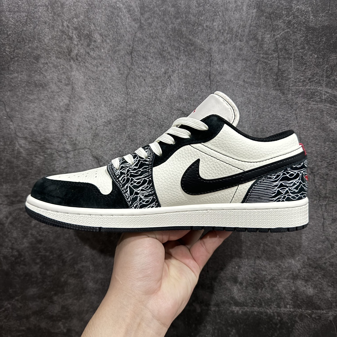 图片[2]-【定制版】Air Jordan 1 Low AJ1 乔1 Supreme联名-黑白浮雕 高端定制 低帮复古篮球鞋 DC2024-032n#定制鞋盒 大厂纯原品质出货 超高清洁度 皮料切割干净无任何毛边 细节完美  尺码：36 36.5 37.5 38 38.5 39 40 40.5 41 42 42.5 43 44 44.5 45 编码：HXS320340-鞋库