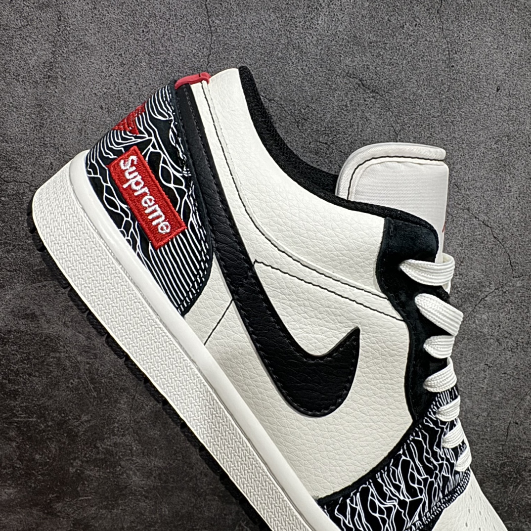 图片[7]-【定制版】Air Jordan 1 Low AJ1 乔1 Supreme联名-黑白浮雕 高端定制 低帮复古篮球鞋 DC2024-032n#定制鞋盒 大厂纯原品质出货 超高清洁度 皮料切割干净无任何毛边 细节完美  尺码：36 36.5 37.5 38 38.5 39 40 40.5 41 42 42.5 43 44 44.5 45 编码：HXS320340-鞋库