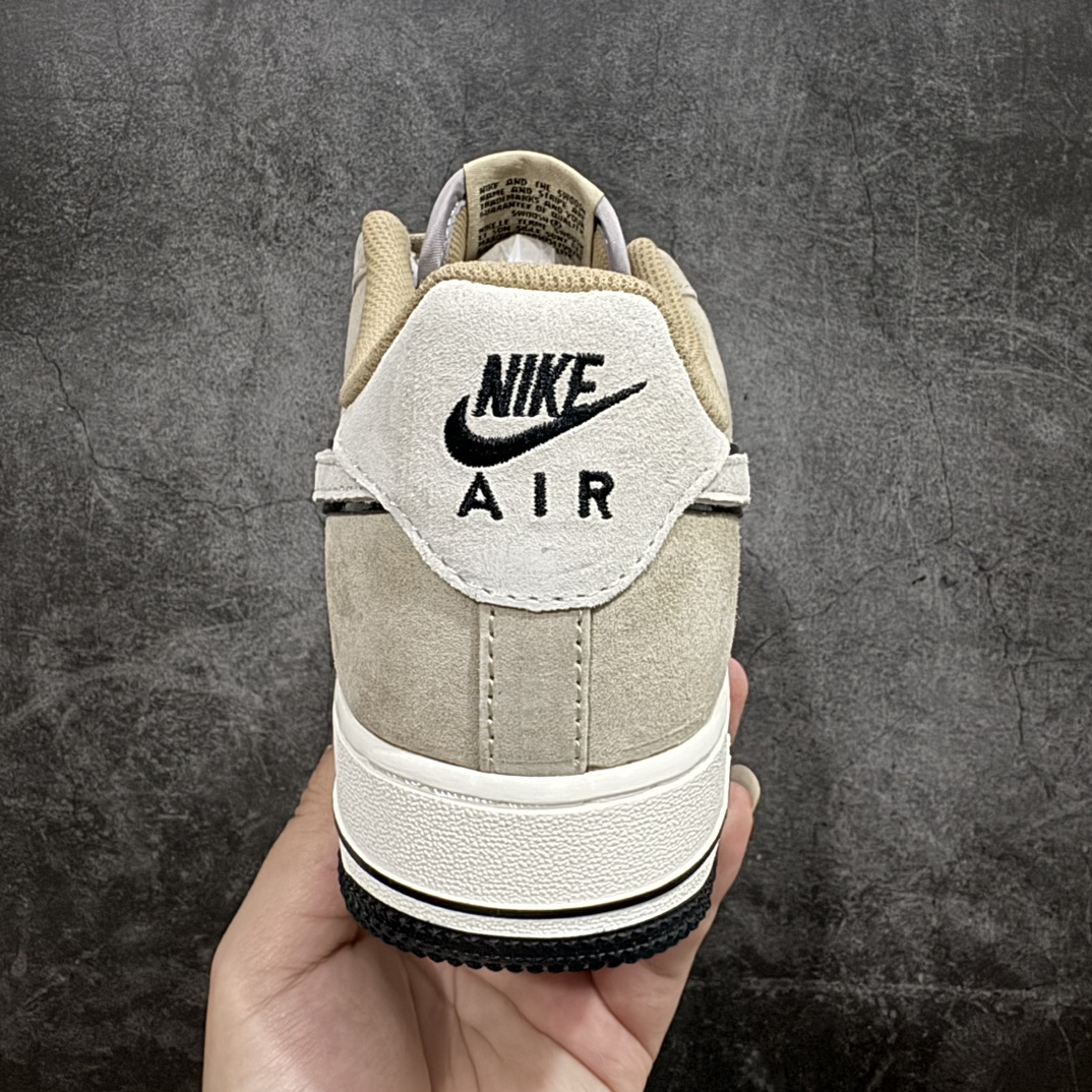 图片[4]-【公司级】Akira x Nk Air Force 1\’07 Low 卡其灰 麂皮 满天星配色 空军一号低帮休闲板鞋n#原厂麂皮 原楦原纸板 纯正版型 正品NFC感应芯片 高清洁度 内置全掌气垫 货号：DK3966-153 尺码：36 36.5 37.5 38 38.5 39 40 40.5 41 42 42.5 43 44 44.5 45  编码：LF310320-鞋库