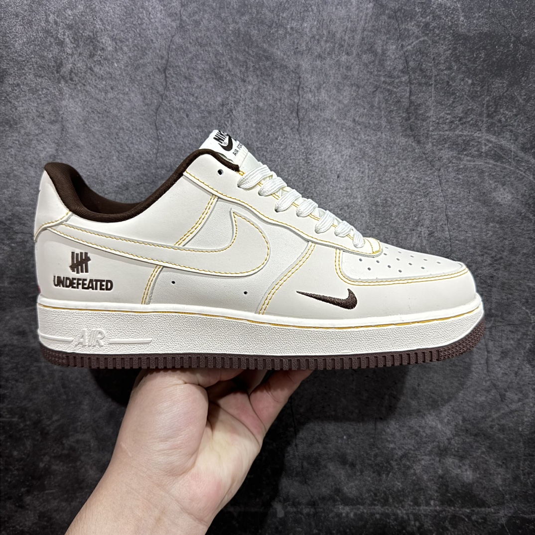 【公司级】Nike Air Force 1 Low 07 x Undefeated黄棕小钩n原楦头原纸板 打造纯正低帮空军版型 专注外贸渠道 全掌内置蜂窝气垫原盒配件 原厂中底钢印、拉帮完美官方货号：KK3333 002 Size：36 36.5 37.5 38 38.5 39 40 40.5 41 42 42.5 43 44 44.5 45 编码：HXS310320-鞋库