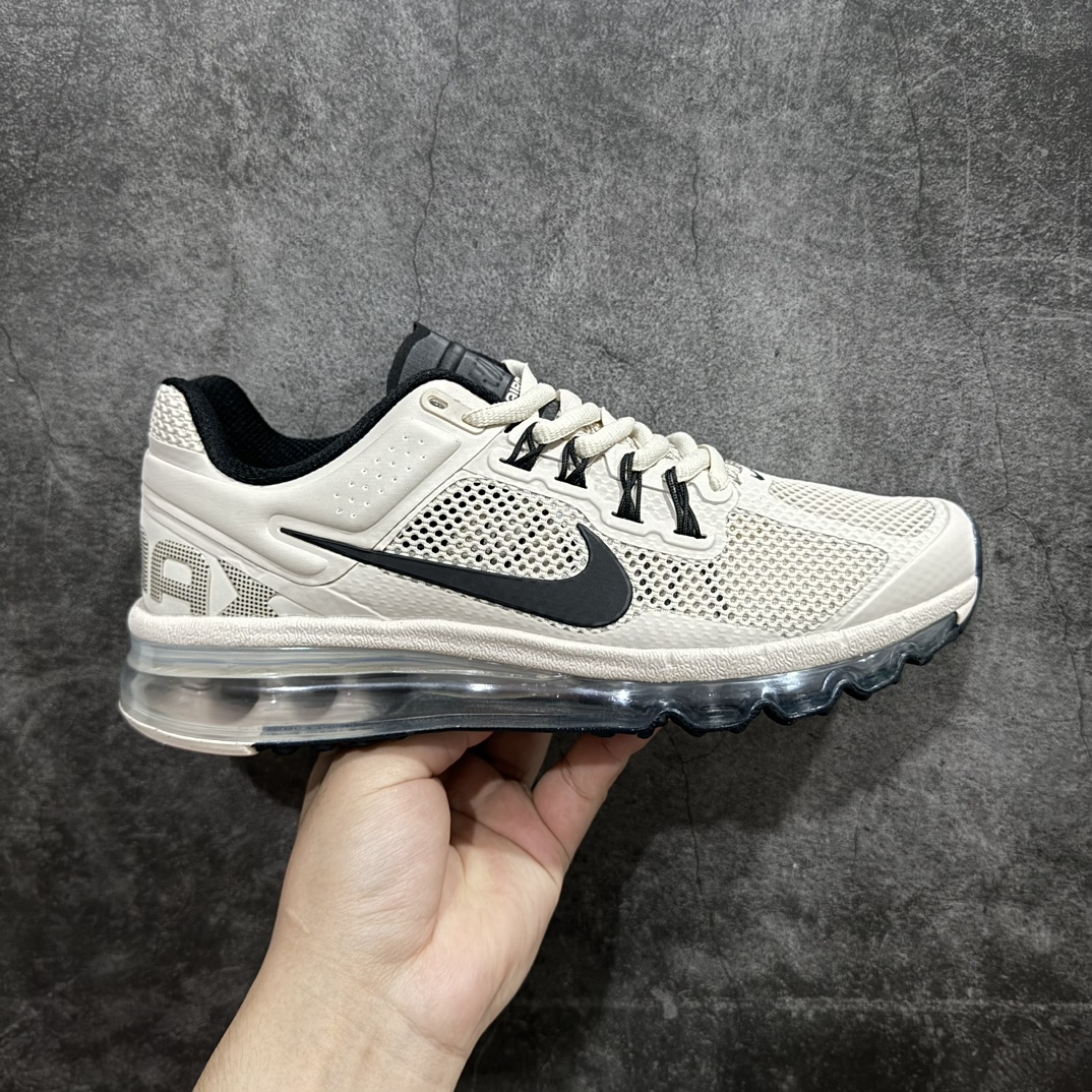 【纯原YH版本】Nike Air Max 2013 舒适时尚耐磨透气 低帮跑步鞋Nike Air Max 2013 运动鞋携时尚设计闪亮回归，出众有型。采用网眼布细节和运动风无缝覆面，助你保持清爽感受，塑就焕新造型。经典 Flywire 设计搭配经典全掌型 Max Air 缓震配置，缔造出众舒适感和支撑效果。 货号：FZ3156-008 尺码：35.5 36 36.5 37.5 38 38.5 39 40 40.5 41 42 42.5 43 44 44.5 45 46  编码：DF300320-鞋库