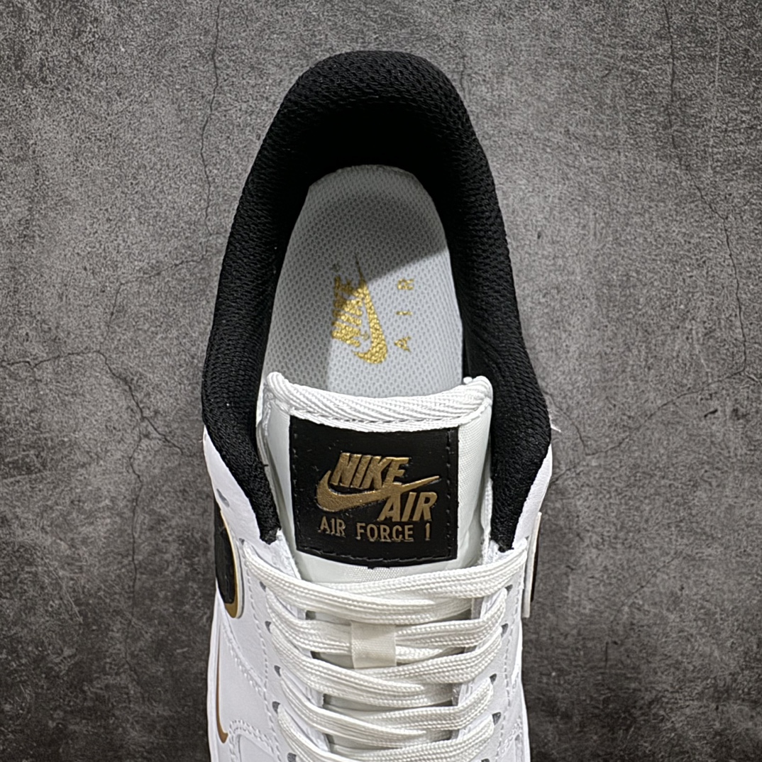 图片[8]-【公司级】Nike Air Force 1 Low 白黑金n原楦头原纸板 打造纯正空军版型 专注外贸渠道 全掌内置蜂窝气垫原盒配件 原厂中底钢印、拉帮完美  官方货号：DA8481 100 Size：36 36.5 37.5 38 38.5 39 40 40.5 41 42 42.5 43 44 45 编码：CC230240-鞋库