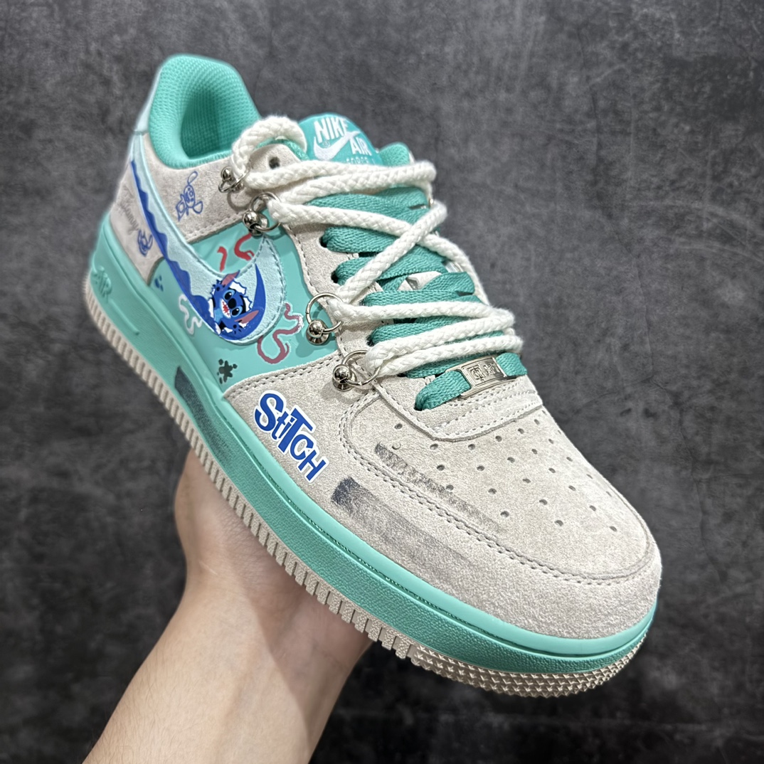 图片[3]-【公司级】Nike Air Force 1 Low 07 星际宝贝 史迪仔 灰绿绑带n原楦头原纸板 打造纯正低帮空军版型 专注外贸渠道 全掌内置蜂窝气垫原盒配件 原厂中底钢印、拉帮完美官方货号：DZ1328 222 Size：36 36.5 37.5 38 38.5 39 40 40.5 41 42 42.5 43 44 44.5 45 编码：HXS310320-鞋库