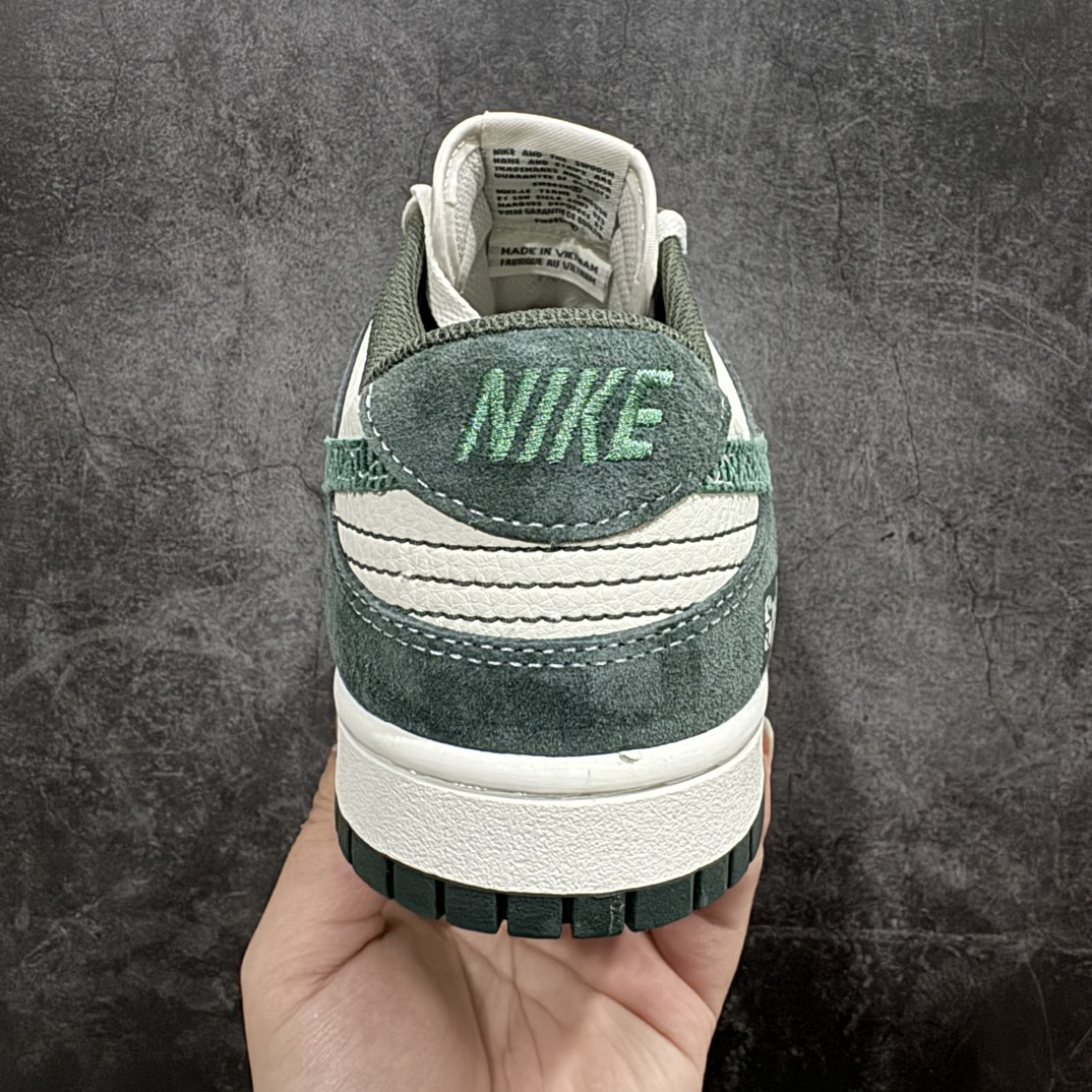 图片[4]-【定制版】Nike SB Dunk Low x Supreme x UNDEFEATED 白绿翻毛n纯原大厂出品 极力推荐n原装头层材料 独家版型蒸餾加工n帶來的是更好的视觉和脚感体验n大厂纯原品质出货 清洁度 电绣工艺皮料切割干净无任何毛边 细节完美 官方货号：DJ2024 042 尺码：36 36.5 37.5 38 38.5 39 40 40.5 41 42 42.5 43 44 44.5 45  编码：HXS340360-鞋库