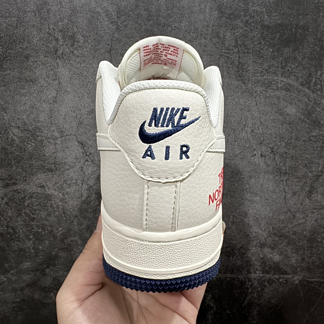 图片[4]-【公司级】海外限量发售NIke Air Force 1 \’07 Low “北面联名–米红蓝双勾”空军一号 低帮 运动鞋 休闲鞋 折边针车 工艺难度大 原楦头原纸板 原装鞋盒 定制五金配件 内置全掌气垫 原厂鞋底货号：XZ6188-010 Size：36 36.5 37.5 38 38.5 39 40 40.5 41 42 42.5 43 44 44.5 45 编码：HXS310320-鞋库