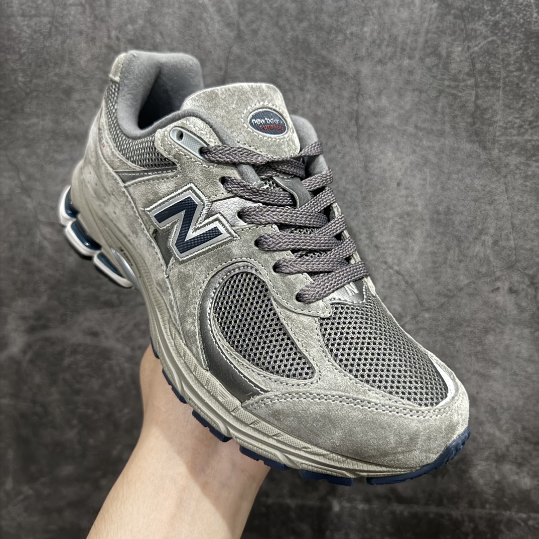 图片[3]-【纯原c版】NB New Balance ML2002RA 经典灰绿nn全新版本出货新配色陆续开发出货 品质很好  价格实惠n 全套原楦原纸板原厂数据开发 原厂网纱 原装进口皮料 正确绒感卡色 正确中底拉帮中底网布细节 一比一手工擦旧效果 冲裁组合 匠心打造 耗时两个月开发完成 工艺极其复杂难度可想而知 新开独立私模大底 全网唯一正确做旧组合大底 高端零售专供产物  尺码：36 37 37.5 38 38.5 39.5 40 40.5 41.5 42 42.5 43 44 44.5 45 45.5 46.5 编码：JP270290-鞋库