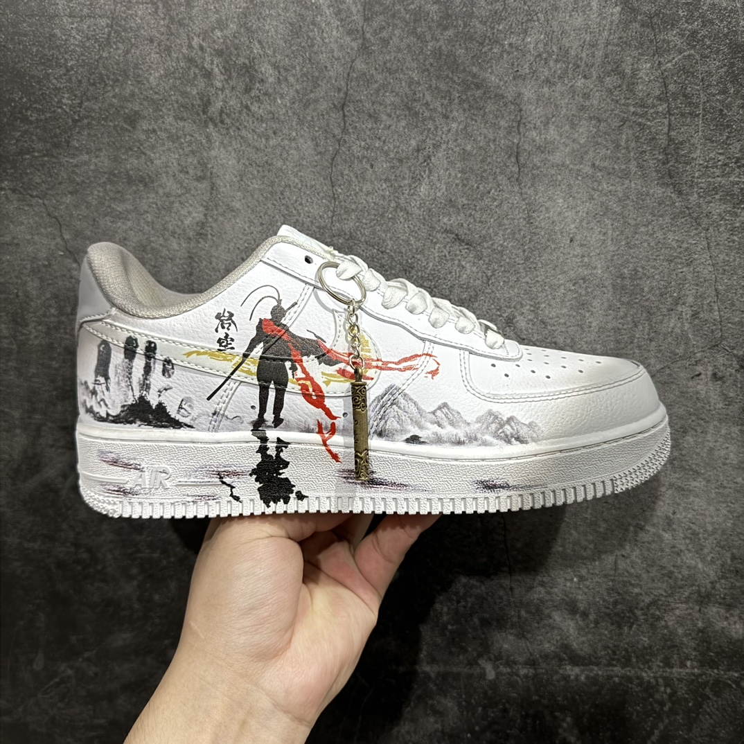 【公司级】官方爆款定制 二次元主题  Nike Air Force 1 Low’07  黑神话悟空 喷绘 礼盒装 空军一号绑带低帮休闲板鞋 定制皮料 原厂3D打印 定制鞋盒 原楦原纸板 纯正空军版型 内置全掌气垫货号：CR6968-056 Size：36 36.5 37.5 38 38.5 39 40 40.5 41 42 42.5 43 44 44.5 45 编码：HXS310320-鞋库