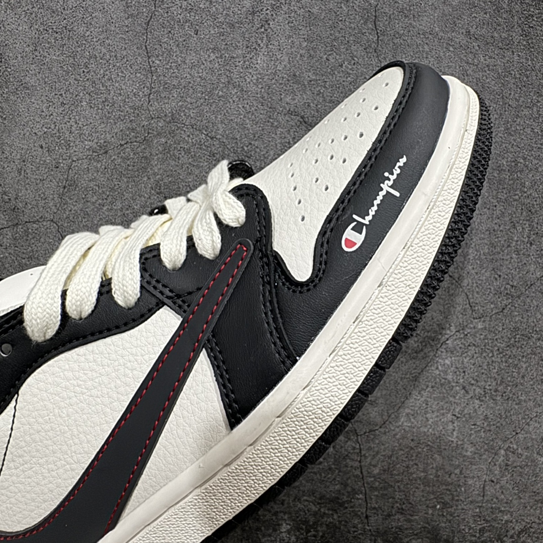 图片[6]-【定制版】Fragment x Travis Scott x 冠军nAir Jordan 1 Low 三方联名倒钩性价比原盒出货 全新的三方联名低帮倒钩鞋面延续了黑脚趾设计，整双鞋以全荔枝皮打造，腰身搭配白色「倒勾」，再点缀上Travis Scott 标志性的Logo，后跟处以藤原浩最拿手的蓝色为主色调，完善极具Fragment Design的白蓝黑设计风格，左右脚分别以Travis Scott鬼脸和乔丹飞翼加以修饰，彰显出三方联名的奢华格调。 官方货号：QY1188 121 Size：36 36.5 37.5 38 38.5 39 40 40.5 41 42 42.5 43 44 44.5 45   编码：CC280300-鞋库