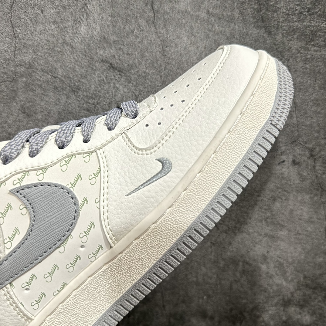 图片[6]-【公司级】Nk Air Force 1\’07 Low 斯图西联名-拉丝灰 空军一号低帮休闲板鞋 XZ3328-005rn#原楦头原纸板 原装鞋盒 定制五金配件 内置全掌气垫 原厂鞋底 r 尺码：36 36.5 37.5 38 38.5 39 40 40.5 41 42 42.5 43 44 44.5 45  编码：HXS310320-鞋库