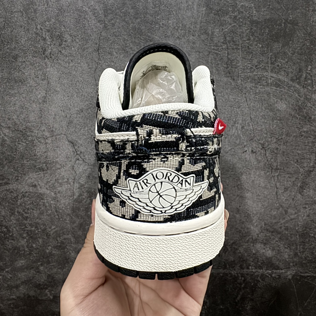 图片[4]-【定制版】Air Jordan 1 Low AJ1 乔1 迪奥联名-白黑红标 高端定制 低帮复古篮球鞋rn#定制鞋盒 大厂纯原品质出货 超高清洁度 皮料切割干净无任何毛边 细节完美货号：SJ9950-036r 尺码：36 36.5 37.5 38 38.5 39 40 40.5 41 42 42.5 43 44 44.5 45  编码：HXS320340-鞋库