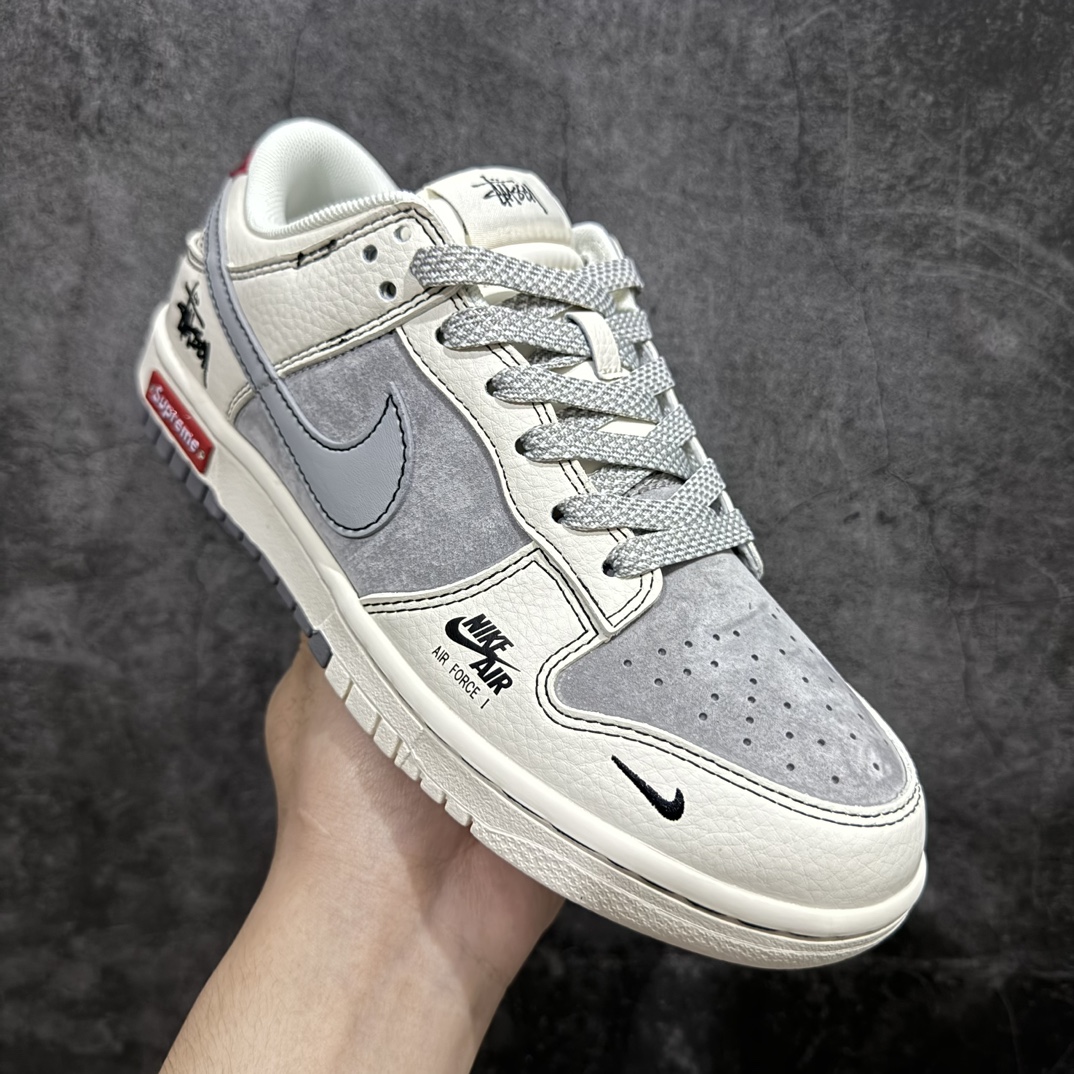 图片[3]-【定制版】Nk SB Dunk Low 斯图西联名-灰白浅灰勾 周年高端定制 低帮休闲板鞋rn#定制鞋盒 大厂纯原品质出货 超高清洁度 皮料切割干净无任何毛边 细节完美r 货号：SJ2068-302 尺码：36 36.5 37.5 38 38.5 39 40 40.5 41 42 42.5 43 44 44.5 45  编码：HXS320340-鞋库