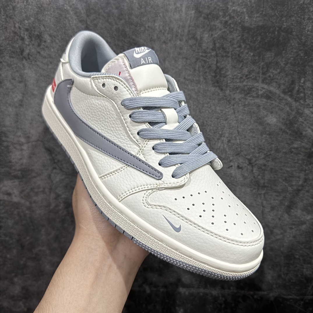 图片[3]-【定制版】Travis Scott x Nike Air Jordan 1 Low x SupremenAir Jordan 1 Low 反转米白灰小钩倒钩 纯原版本n全鞋采用原装头层皮，用料扎实 精雕细琢n鞋型极致还原 飞翼3D打印改良 深度立体四线中底拉帮皮料选材 钢印 背胶一应俱全 全新批次 原装原模大底全鞋原厂定制皮料，手感细腻正确折边工艺 完美细节诠释 官方货号：XZ1168 003 Size：36 36.5 37.5 38 38.5 39 40 40.5 41 42 42.5 43 44 44.5 45 编码：HXS320340-鞋库