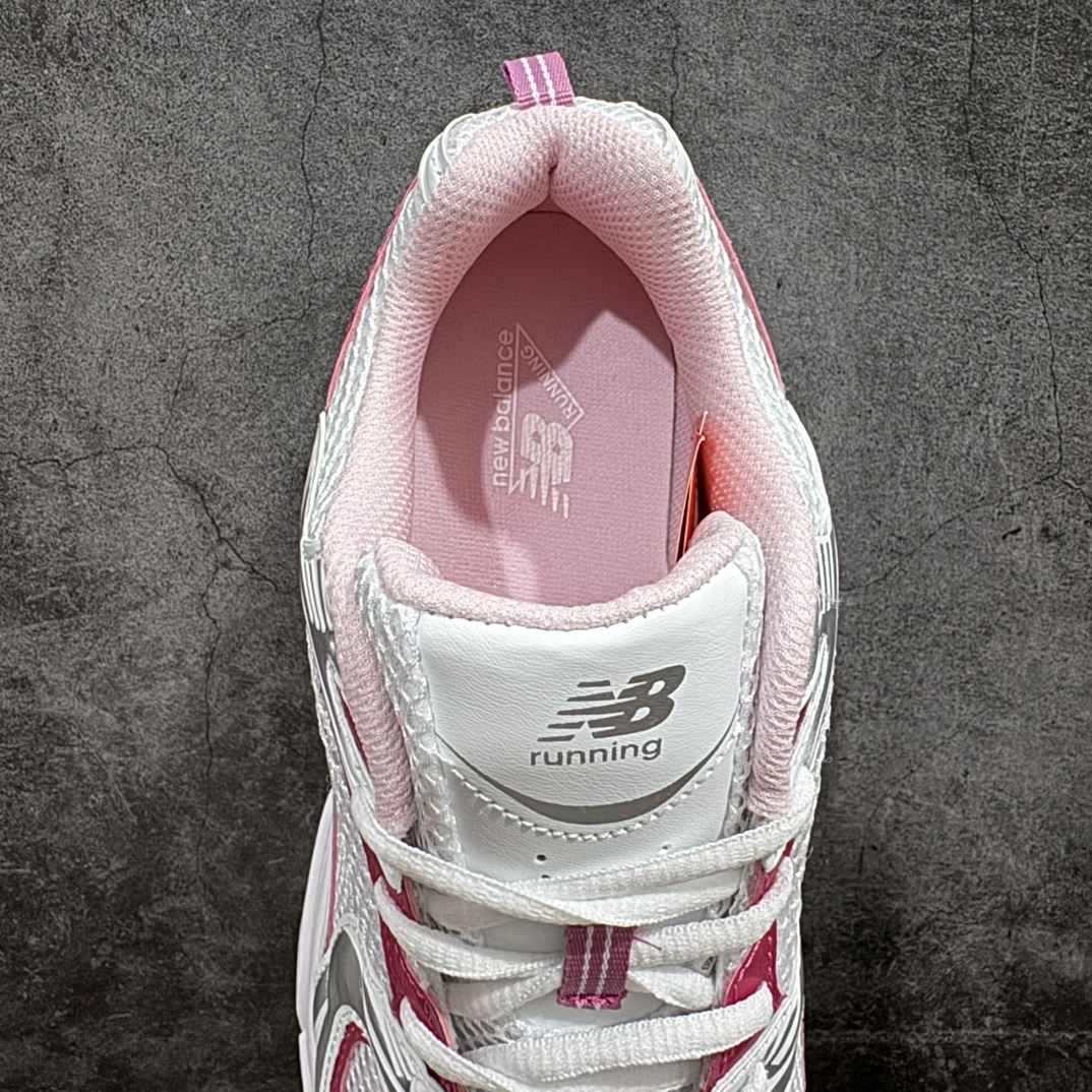 图片[8]-【K版纯原】New Balance 530 NB530 男女休闲慢跑鞋 MR530PK 白粉nn纯原工厂出品 高清洁度和品质n配套商长期套现长期补货 全新货品正常出厂触屏不到的单价 超级跑量款全套原楦原纸板原厂数据开发 进口三明治网面原装进口翻毛皮料正确绒感卡色 正确中底拉帮中底网布细节 采用轻质牛剖革拼接透气网眼衬垫织物鞋面材质 T-Beam大底提供足步弓支撑 保持步态稳定 后跟搭载外露缓震胶 鞋身整体以各种深浅不一的灰色覆盖 鞋头以淡蓝色调装饰 网眼衬垫通过不规律的色块实现做旧的美感 泛黄的鞋底更是进一步增添了复古气息  尺码：36 37 37.5 38 38.5 39.5 40 40.5 41.5 42 42.5 43 44 44.5 45 编码：HXS220240-鞋库