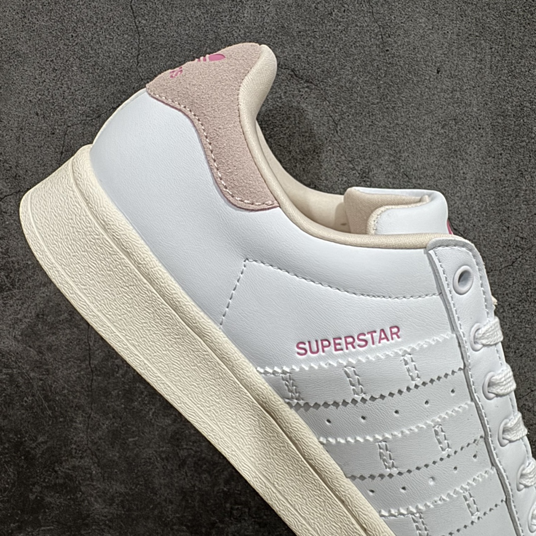 图片[7]-【公司级】阿迪达斯 ADIDAS SUPERSTAR 三叶草☘️经典贝壳头系列 双鞋带 新款休闲板鞋潮流女士运动鞋 。n鞋面皮革材质 标志性的贝壳鞋头，锯齿三条纹，简约的线条。就连版型和比例，都在向1982年的鞋款致敬。可谓“形神兼备”的复刻。无论在哪，无论去哪，你或许都需要这样一双既舒适又时尚的鞋。1970年问世于篮球场的adidas Superstar，集舒适与时尚于一身。这款经典鞋，缀低调图案，灵感源自公共交通地图。设计简约，旨在伴你出行。心动不如行动，系好鞋带，出发吧。 货号：IF1802n码数：35-40含半码 编码：XN200220-鞋库