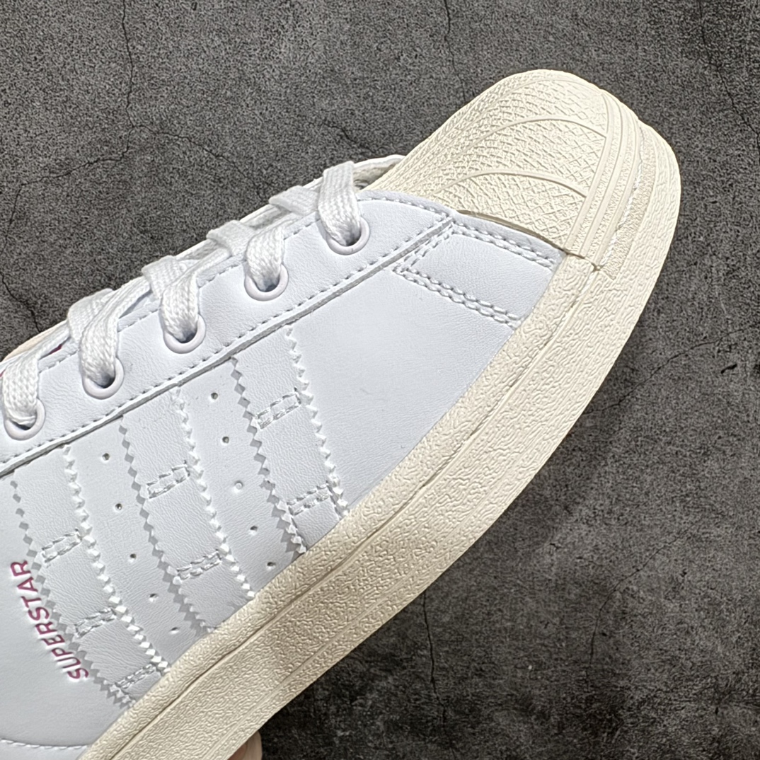 图片[6]-【公司级】阿迪达斯 ADIDAS SUPERSTAR 三叶草☘️经典贝壳头系列 双鞋带 新款休闲板鞋潮流女士运动鞋 。n鞋面皮革材质 标志性的贝壳鞋头，锯齿三条纹，简约的线条。就连版型和比例，都在向1982年的鞋款致敬。可谓“形神兼备”的复刻。无论在哪，无论去哪，你或许都需要这样一双既舒适又时尚的鞋。1970年问世于篮球场的adidas Superstar，集舒适与时尚于一身。这款经典鞋，缀低调图案，灵感源自公共交通地图。设计简约，旨在伴你出行。心动不如行动，系好鞋带，出发吧。 货号：IF1802n码数：35-40含半码 编码：XN200220-鞋库