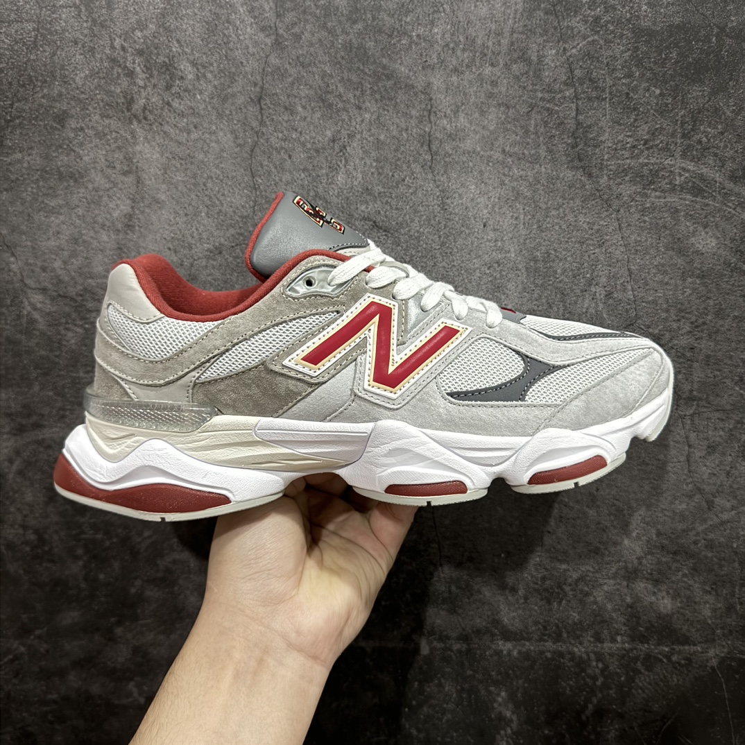 【纯原版】 New Balance NB9060 联名款 复古休闲运动慢跑鞋 米黄色 U9060EGLn 全套原楦原纸板原厂数据开发 进口三明治网面 原装进口翻毛皮料正确绒感卡色 正确中底拉帮中底网布细节 原厂标裁 带紫光防伪 定制后跟透明水晶模块 冲裁组合 大底贴合程度胶水上色把控完美 整洁度挑战全网艺术家 多道序QC把关品质完善 匠心打造 耗时两个月开发完成 工艺极其复杂难度可想而知 新开独立私模大底 全网唯一正确六层组合大底 高端零售专供产物Size：36 37 37.5 38 38.5 39 40 40.5 41 42 42.5 43 44 45 46.5 编码：JP270300-鞋库