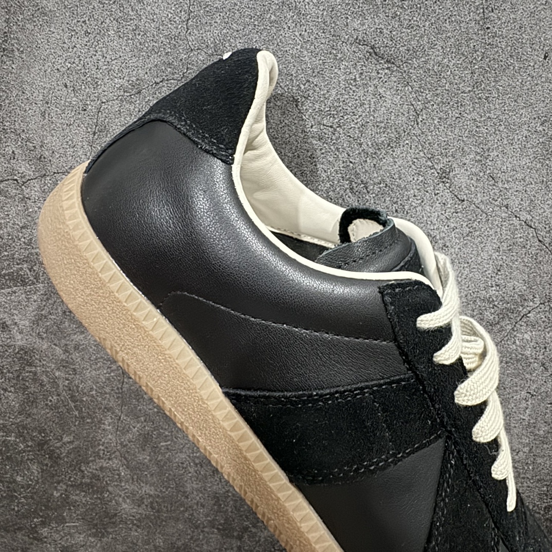 图片[7]-【原版礼盒版】Maison Margiela MM6梅森马吉拉 Calfskin Replica 复古 德训 时尚板鞋 男女款广货新版本 白色礼盒装 送礼高端大气n原版全套包装 配送精致白色礼盒网红单品 高端外贸 平台零售专供批次全头层软牛皮鞋面 头层羊皮内里n乳胶鞋垫 中底钢印 原版织唛 尺码：35 36 37 38 39 40 41 42 43 44  45 编码：TL390420-鞋库