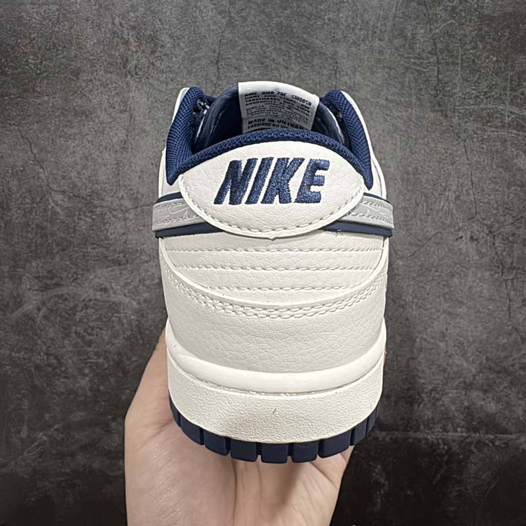 图片[4]-【定制版】Nike SB Dunk Low Supreme联名n纯原大厂出品 极力推荐原装头层材料 独家版型蒸餾加工n帶來的是更好的视觉和脚感体验n大厂纯原品质出货 清洁度电绣工艺 皮料切割干净无任何毛边 细节完美 官方货号: XX2025 288 尺码：36 36.5 37.5 38 38.5 39 40 40.5 41 42 42.5 43 44 44.5 45 编码：HXS320340-鞋库