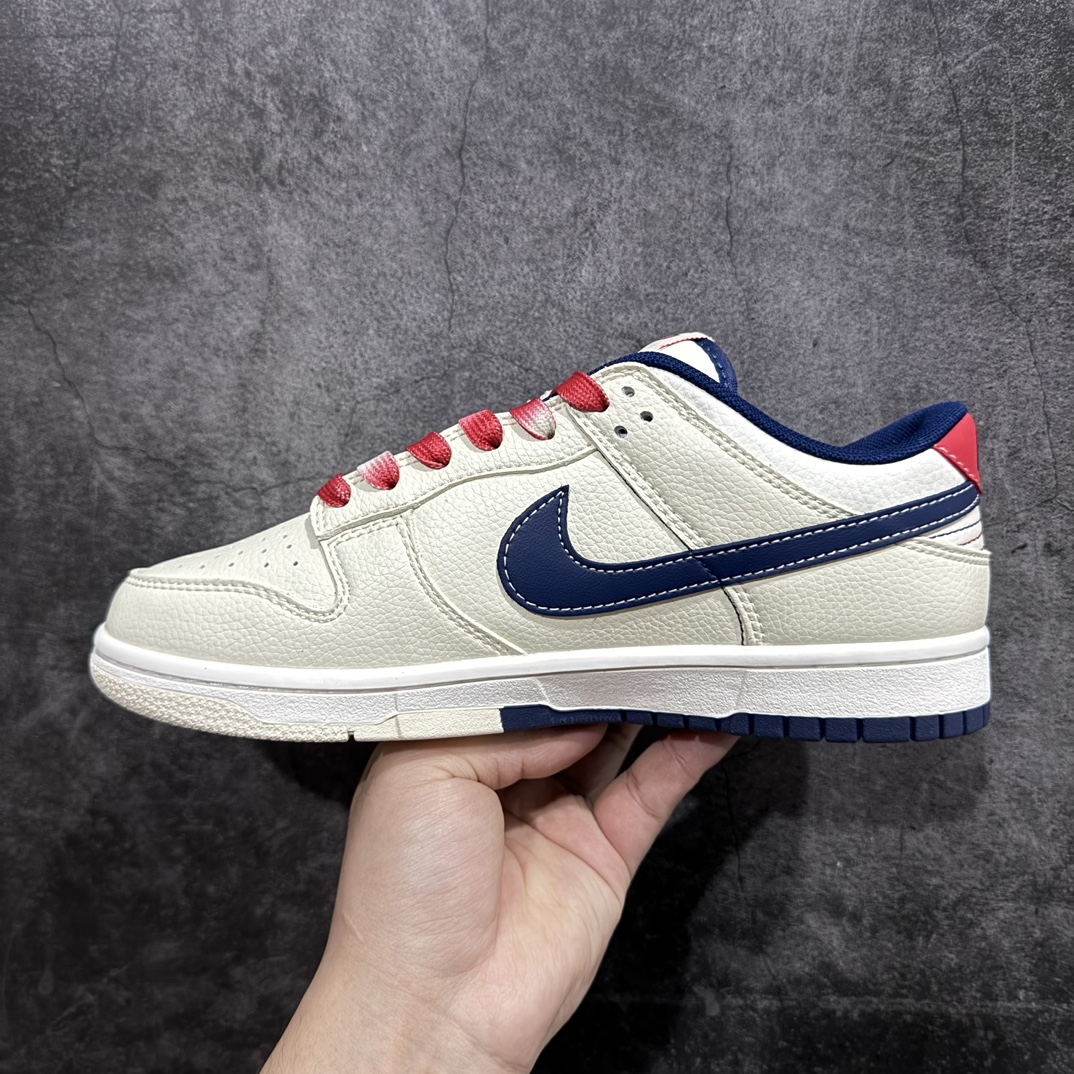 图片[2]-【定制版】NIKE SB Dunk Low x GUCCI 古驰米白蓝红小钩n性价比天花板 极力推荐n原装头层材料 独家版型蒸餾加工n帶來的是更好的视觉和脚感体验n大厂纯原品质出货 清洁度 电绣工艺皮料切割干净无任何毛边 细节完美官方货号：XY1688 003 尺码：36 36.5 37.5 38 38.5 39 40 40.5 41 42 42.5 43 44 44.5 45 编码：FS230250-鞋库