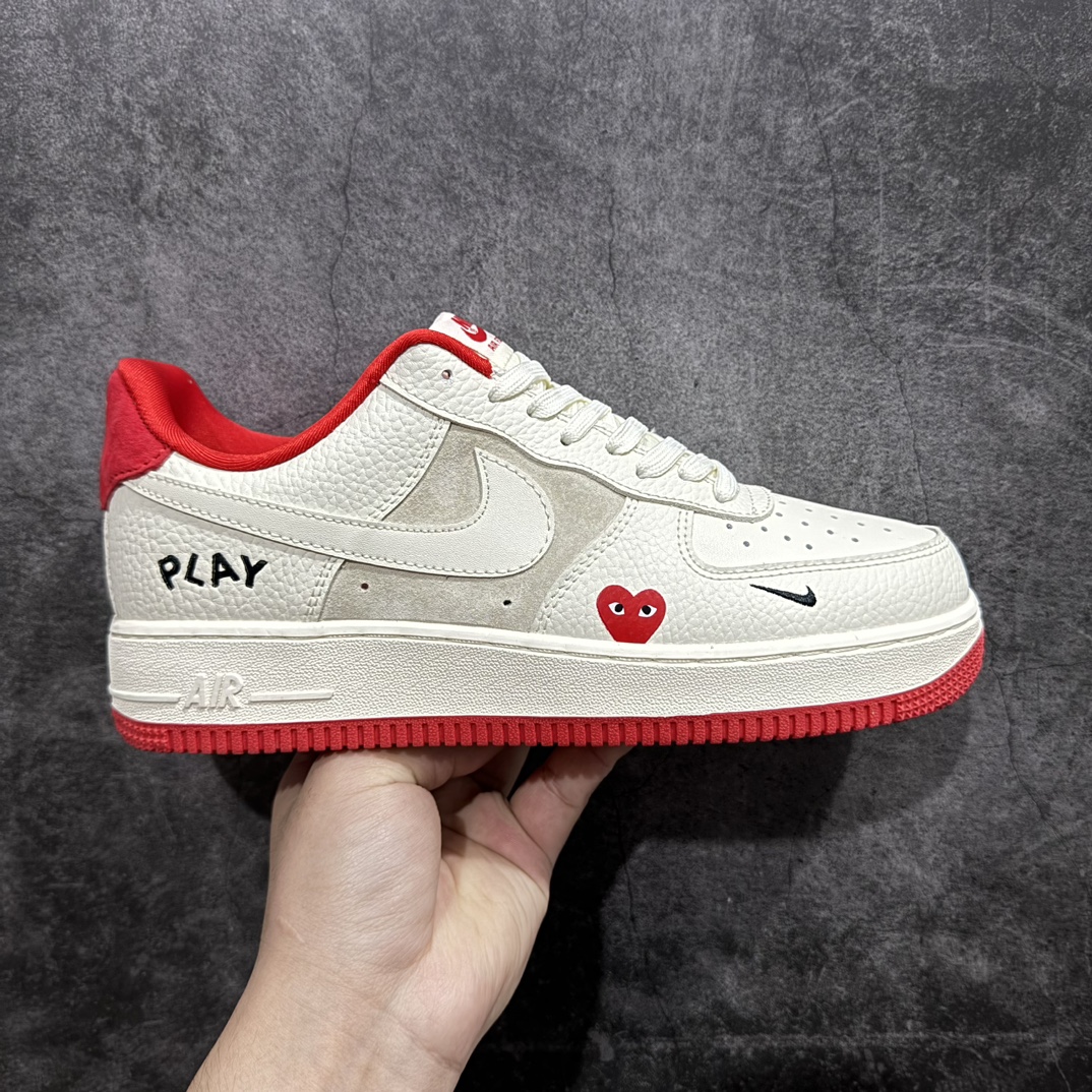 【公司级】海外限量发售NIke Air Force 1 \’07 Low “川久保玲联名–米白红底”空军一号 低帮 运动鞋 休闲鞋 折边针车 工艺难度大 原楦头原纸板 原装鞋盒 定制五金配件 内置全掌气垫 原厂鞋底货号：KK3333-003 Size：36 36.5 37.5 38 38.5 39 40 40.5 41 42 42.5 43 44 44.5 45 编码：HXS310320-鞋库