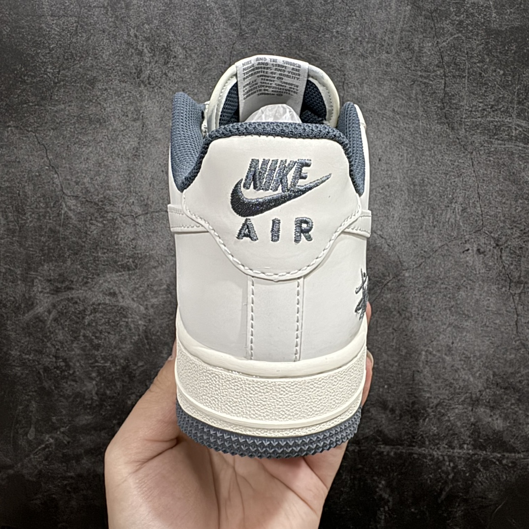 图片[4]-【定制版】Nk Air Force 1\’07 Low 斯图西联名-米灰小双勾 空军一号 低帮休闲板鞋 XZ6188-012rn#原楦头原纸板 原装鞋盒 定制五金配件 内置全掌气垫 原厂鞋底 r 尺码：36 36.5 37.5 38 38.5 39 40 40.5 41 42 42.5 43 44 44.5 45 编码：HXS310320-鞋库