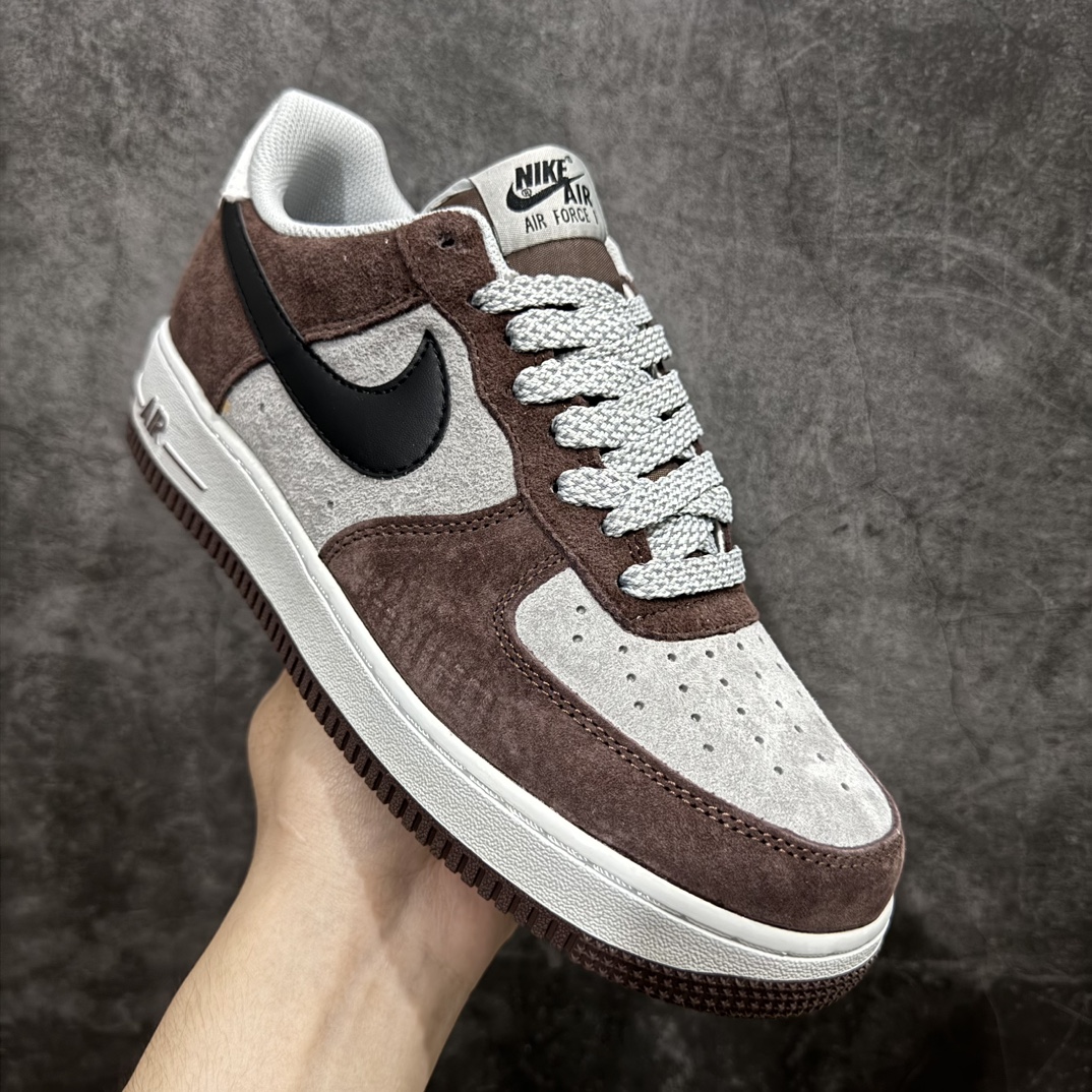 图片[3]-【纯原版】AKIRA×Nike Air Force 1 Low ’07 摩卡黑 麂皮 配色 头成麂皮 满天星配色 空军一号低帮休闲板鞋 原厂麂皮 原楦原纸板 纯正版型 正品NFC感应芯片 高清洁度 内置全掌气垫 货号：DC3366-323 Size：36 36.5 37.5 38 38.5 39 40 40.5 41 42 42.5 43 44 44.5 45 编码：HXS310320-鞋库