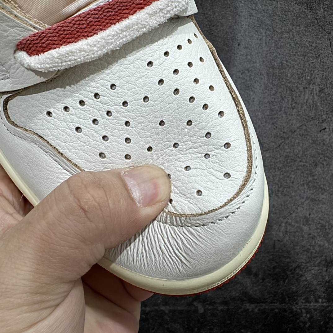 图片[5]-【莞产KZ纯原】 Air Jordan AJ1 High OG WMNS 米橙 DB4612-100n外贸特供批次  新配色不断更新开发全套原纸板楦头开发 确保原汁原味 完美呈现一代版型 一比一鞋头弧度高度鞋身弧度 此版本只针对中端市场 细节品控鞋型随意秒杀市面同价位 鞋型完美 不臃肿别扭 头层皮料加持 用料绝不含糊 进口玻璃冲刀皮料裁剪零毛边 电脑针车工艺 超高鞋面清洁度 最高QC检验标准 控制溢胶瑕疵 原盒原配 飞翼3D高频深度立体 工艺方面大到整体鞋型 漏斗收腰 底线拉帮 LOGO立体程度 小到针眼排布 载片对称 冲孔效果 鞋标规范 鞋垫背胶等等 无一不是口碑收割 每双都是一个回头客SIZE：36 36.5 37.5 38 38.5 39 40 40.5 41 42 42.5 43 44 44.5 45 46 47.5 编码：SL310340-鞋库