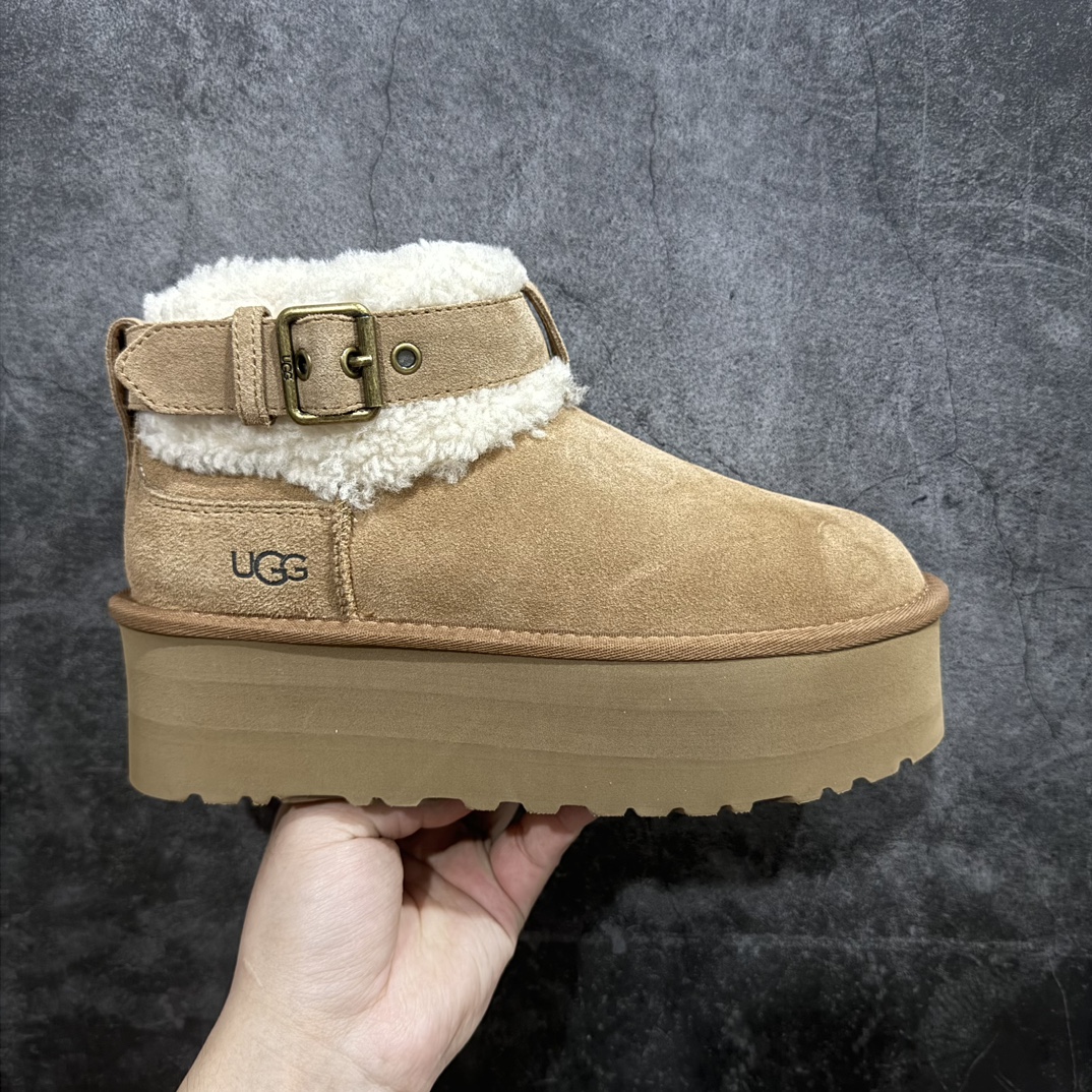 【X1广东礼盒版】市面顶级版本UGG 圆头搭扣 3.5cm厚底 雪地靴女款n小红书爆款n广州外贸大厂生产 鞋头到鞋垫真羊皮毛一体 独立外盒包装 芯片 带防水工艺 区别市面任何版本1.5Ccm薄底 独立原版开发大底 羊绒鞋垫 冬季保暖外出 家居都是很适合的选择 进年uug推出款式系列 局部偏向年轻消费者喜好 也走到时尚潮流穿搭的前沿 鞋身材质 防泼水涂层翻毛皮鞋面 17毫米UGGPURE™ 植入式羊毛内底 轻便防滑舒适橡胶外底 带有品牌LOGO商标 带全套包装  尺码: 35 36 37 38 39 40 编码：HH340360-鞋库