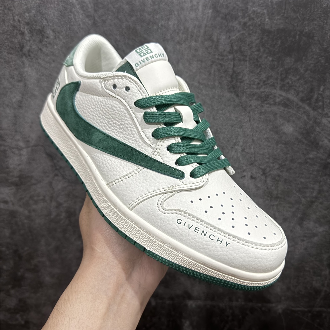 图片[3]-【定制版】Travis Scott x Fragment Design x Air Jordan 1 Low OG SP AJ1 乔1 纪梵希联名-米白深绿翻毛 低帮文化休闲板鞋 LX1988-107rn#多方联名合作融合了Travis Scott 独特的音乐风格，藤原浩个性的设计风格以及Jordan品牌的经典元素 使其成为一双具有独特身份和价值的鞋子 清新而立体的外观加上联名标识更突出了其独特身份 这种配色方案显示出活力和时尚感 在视觉上引人注目  鞋身的质感和细腻的细节处理使其显得高端而格调十足  这款“倒钩”联名是设计与创意完美结合  融合多方的个性风格是一款备受瞩目的潮流鞋款r 尺码：36 36.5 37.5 38 38.5 39 40 40.5 41 42 42.5 43 44 44.5 45  编码：HXS320340-鞋库