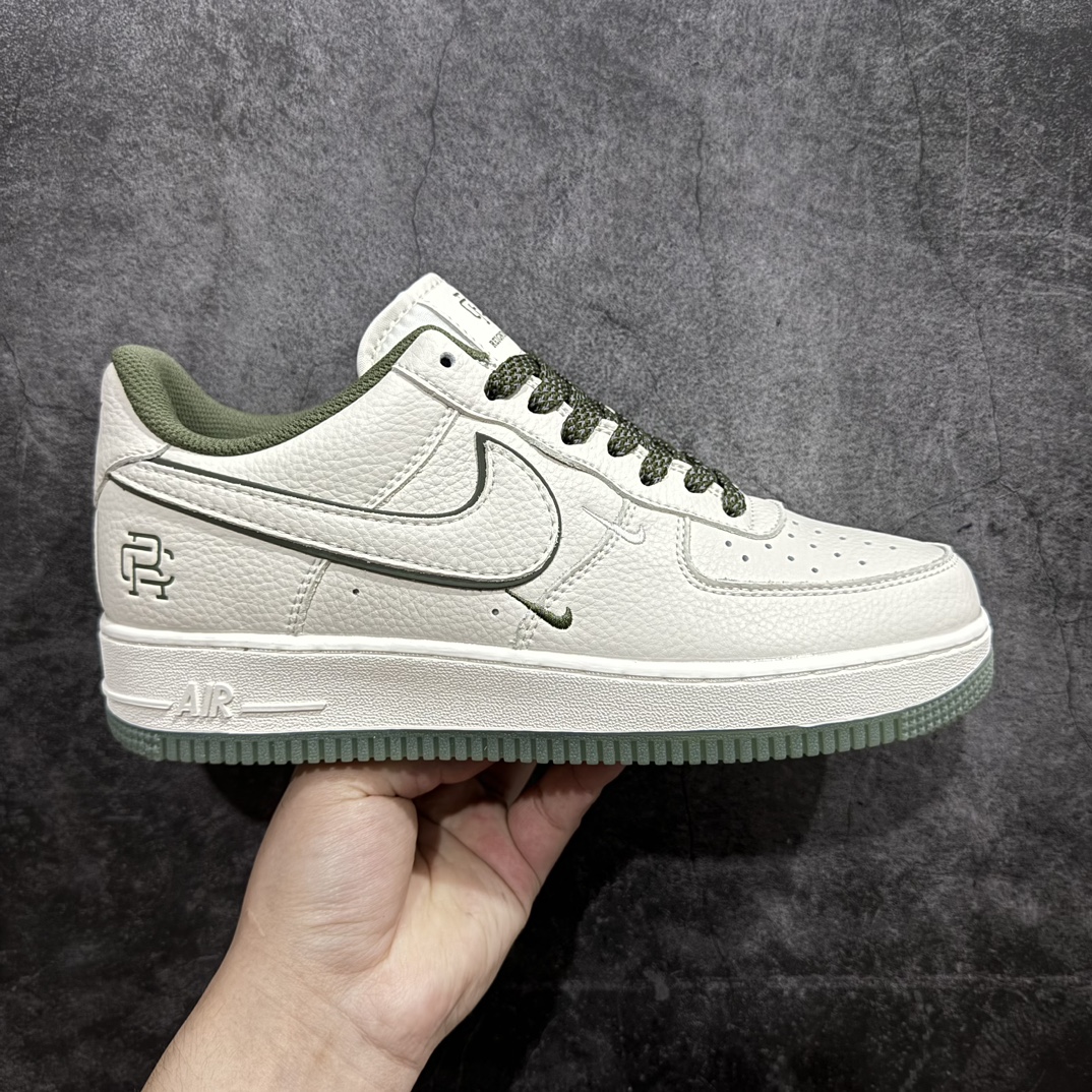 【公司级】海外限量发售 卫冕冠军联名款 Reigning Champ x Nike Air Force 1 \’07 满天星低帮空军一号休闲板鞋 定制皮料 3M反光 原楦原纸板 纯正版型 清洁度完美 内置全掌气垫 货号：RC2369-173 Size：36 36.5 37.5 38 38.5 39 40 40.5 41 42 42.5 43 44 44.5 45 编码：LF290300-莆田鞋批发中心